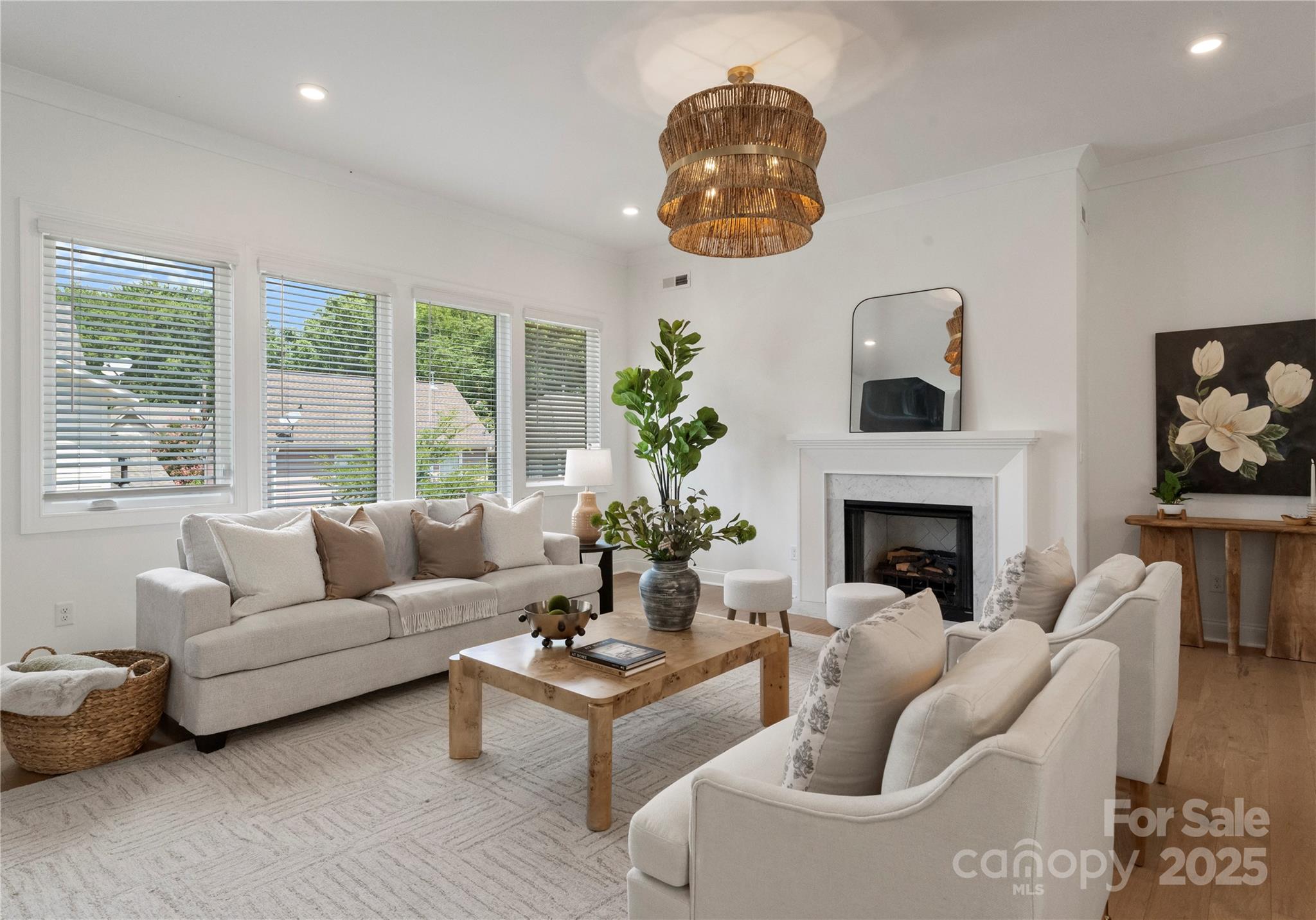 property viewer photo 10