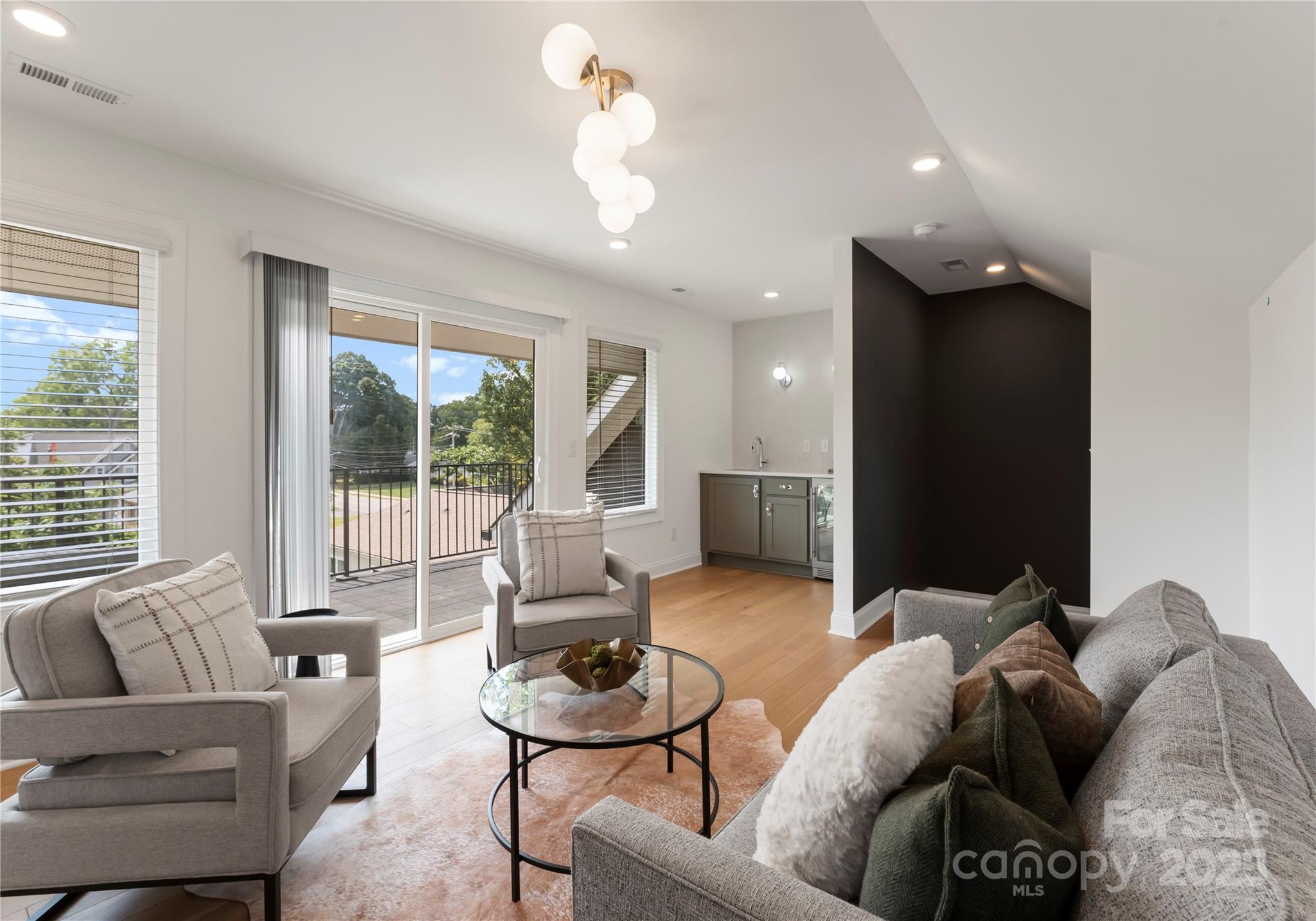 property viewer photo 21