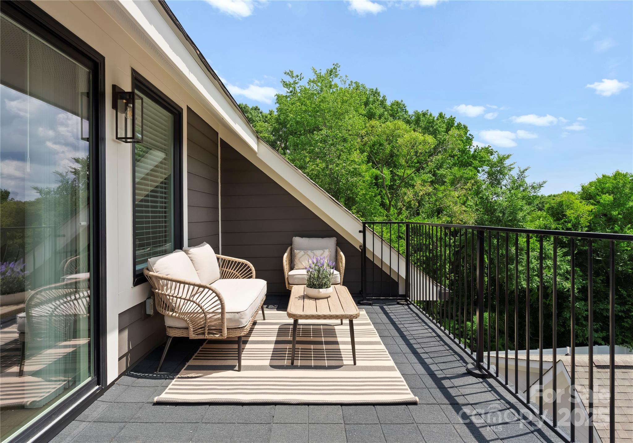 property viewer photo 23