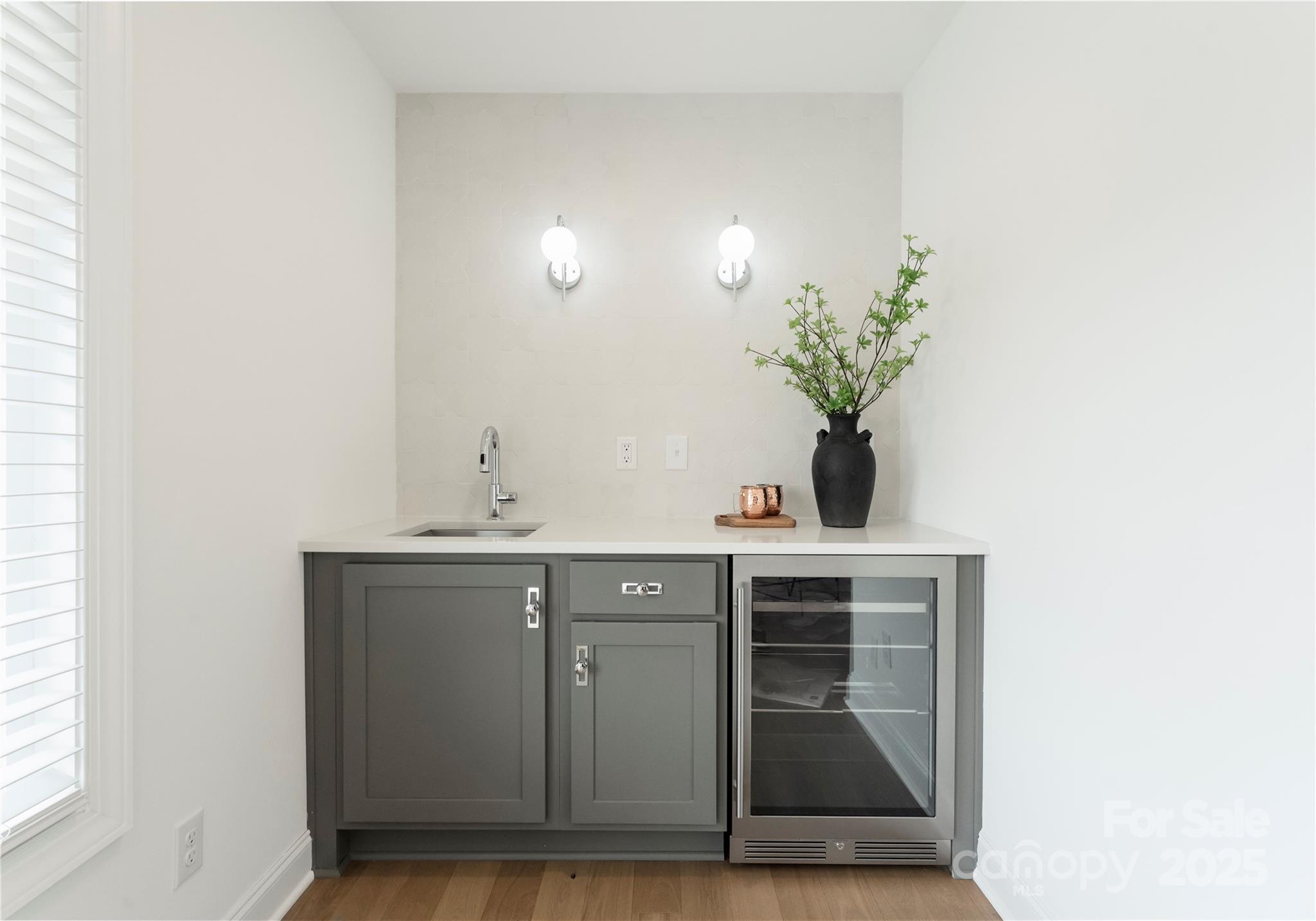 property viewer photo 25
