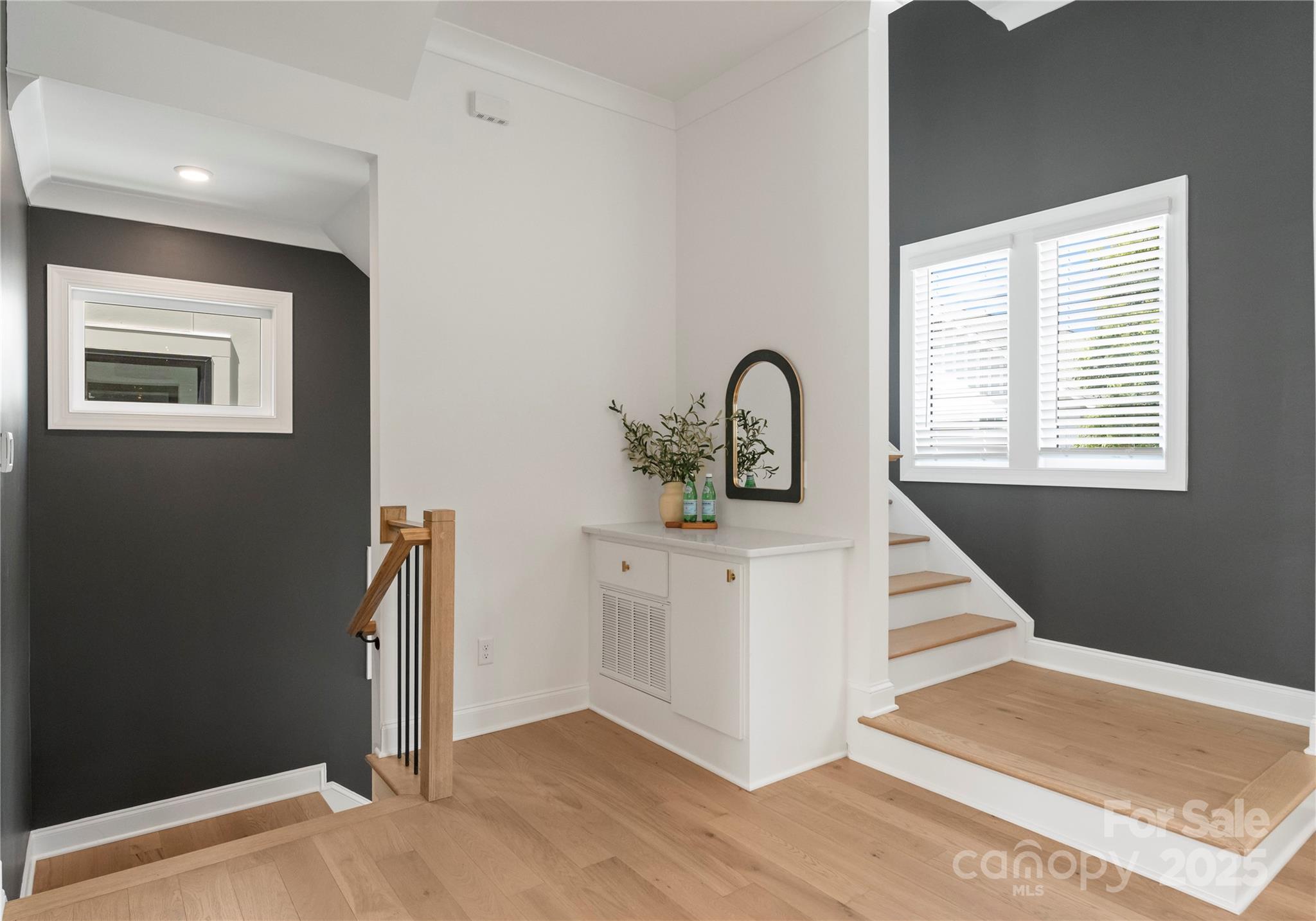 property viewer photo 26