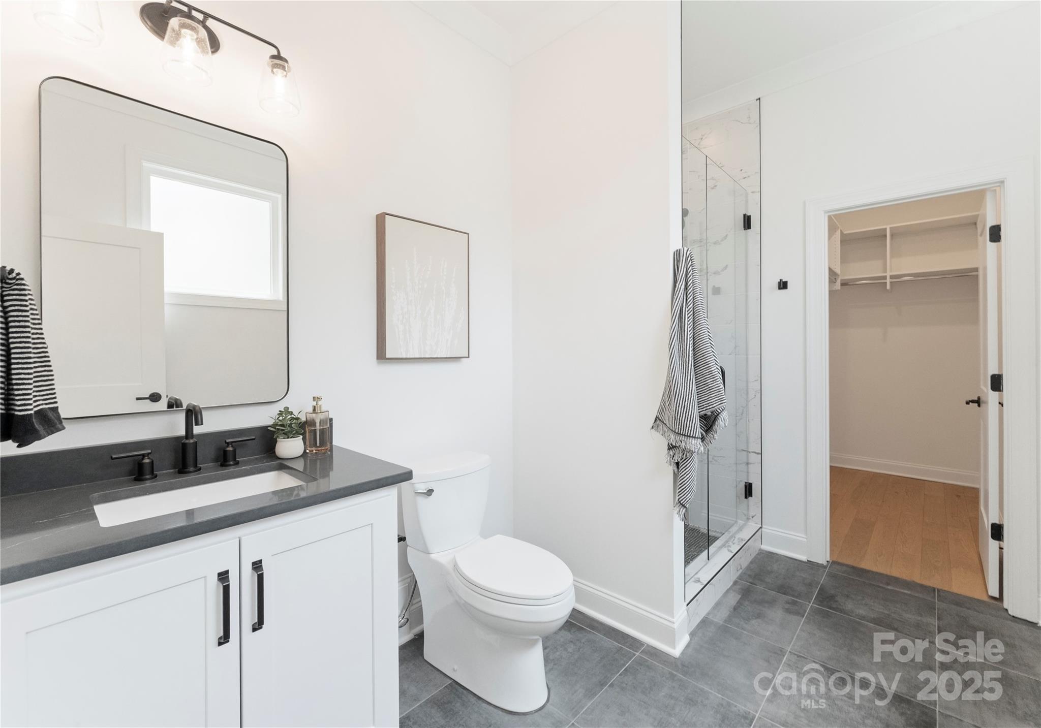 property viewer photo 33