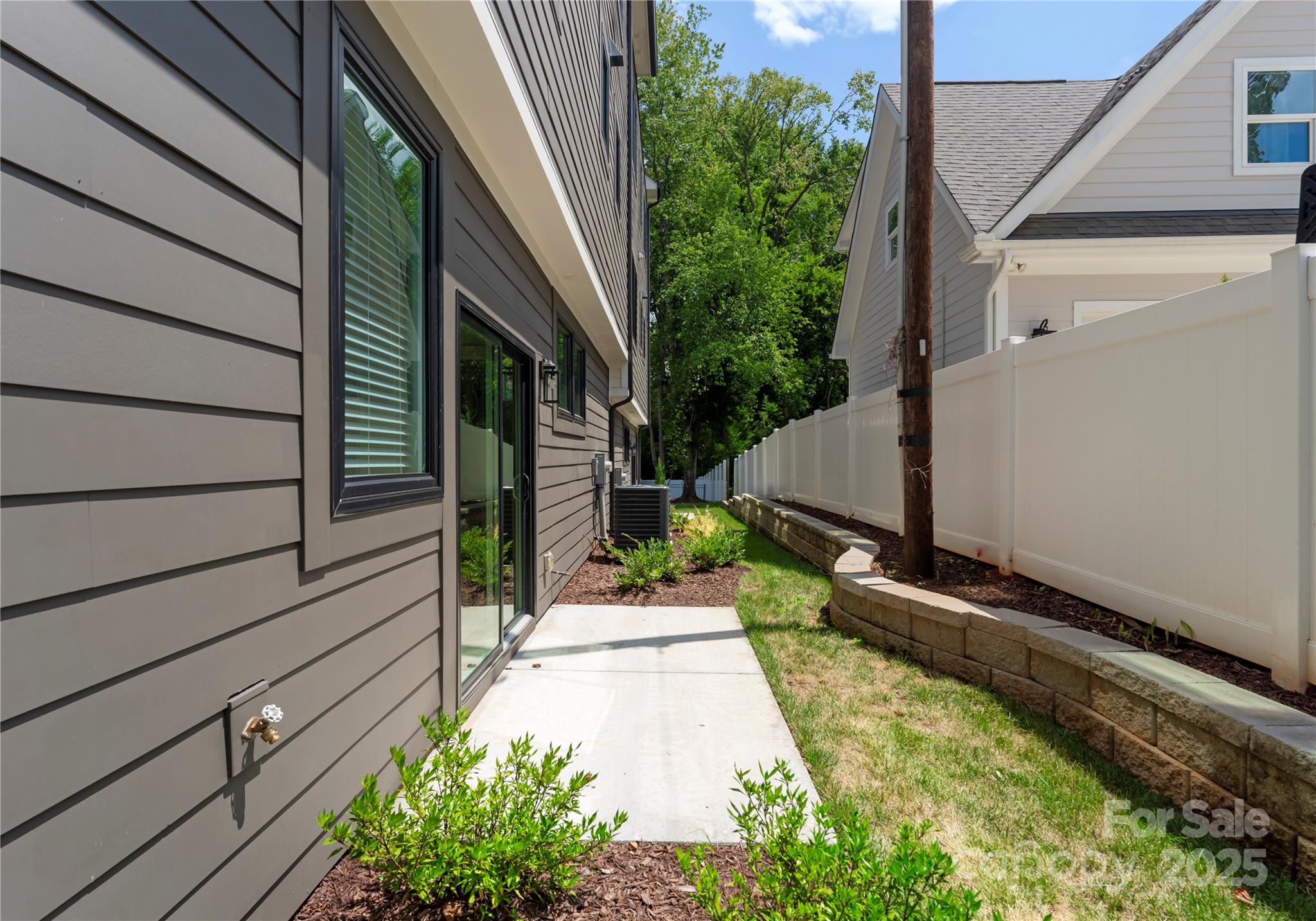 property viewer photo 35