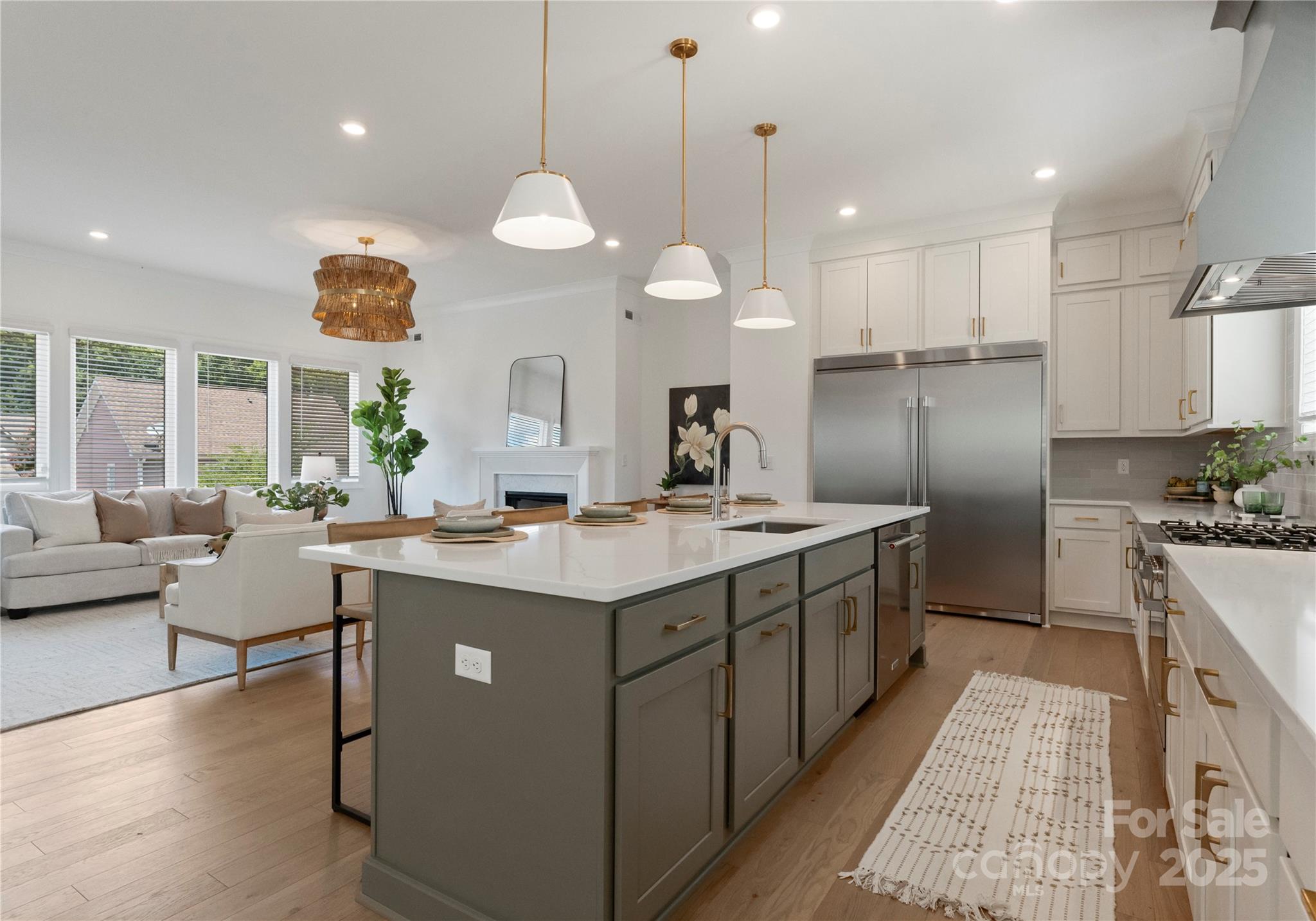 property viewer photo 7
