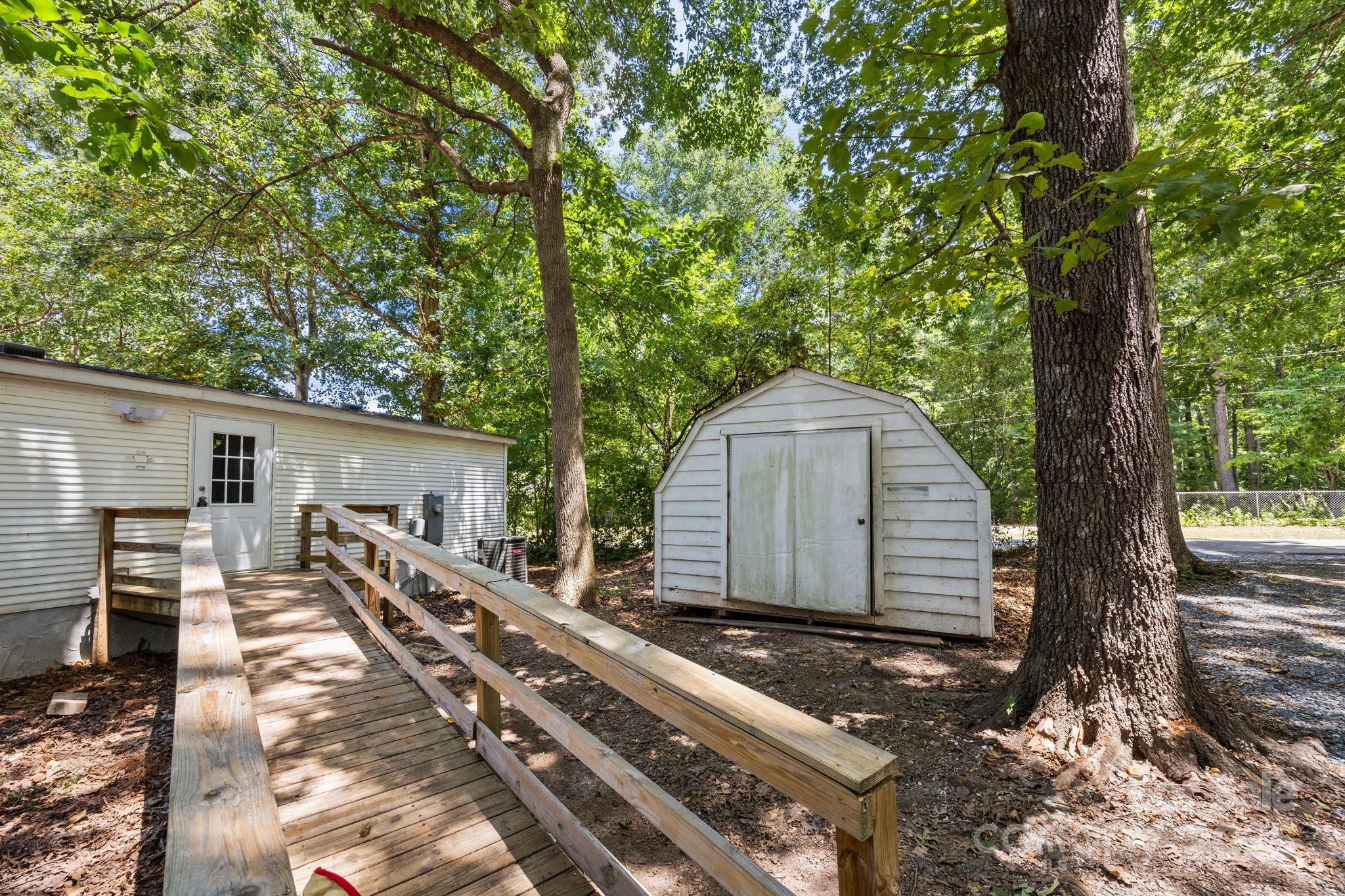 main property photo 35