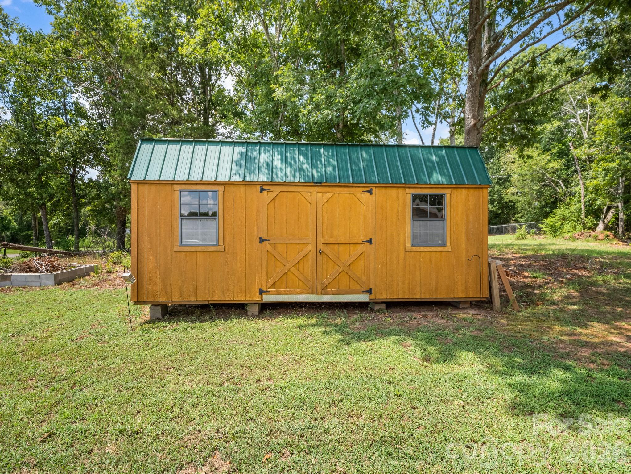 main property photo 33