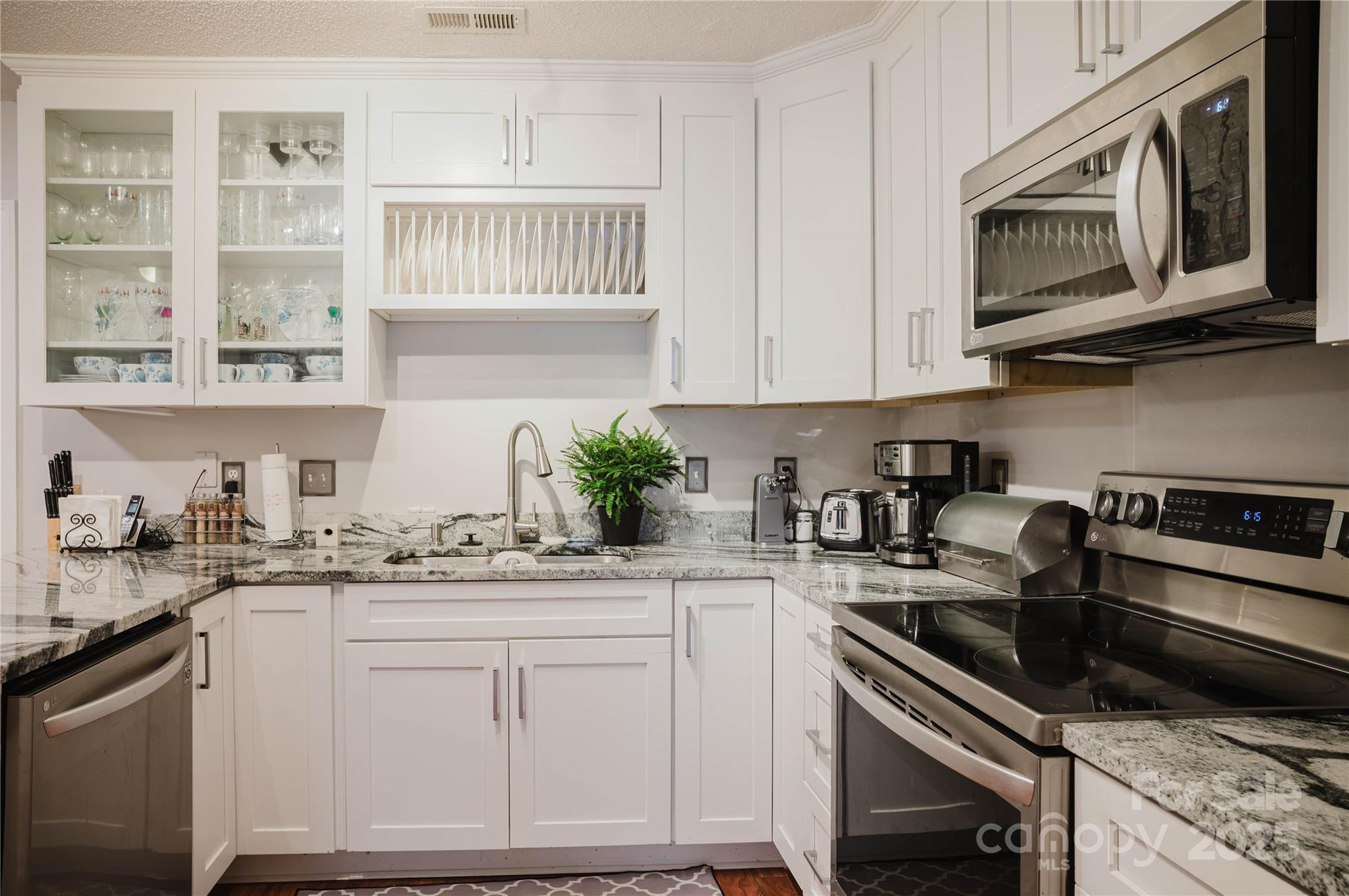 property viewer photo 13