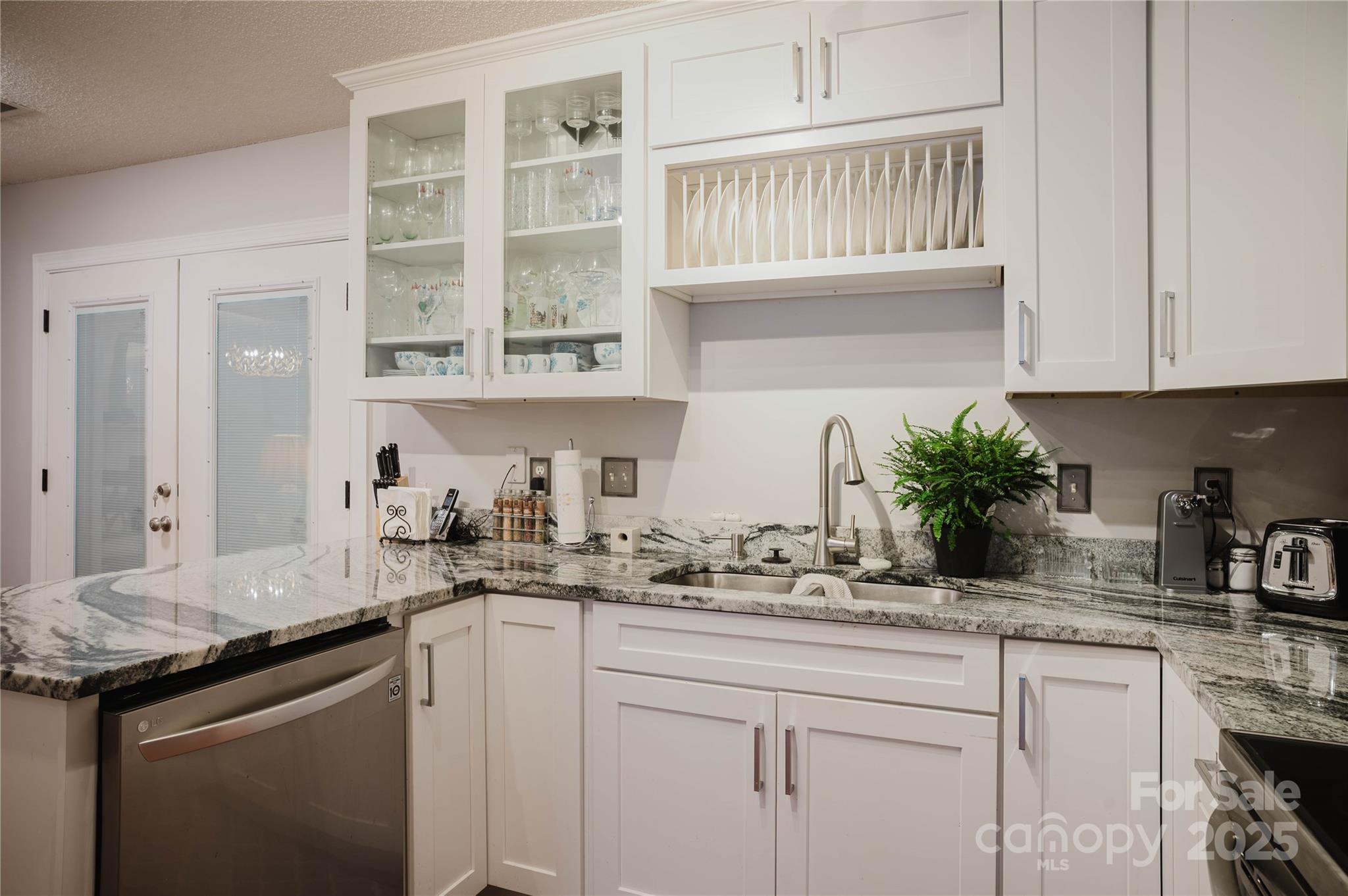 property viewer photo 14