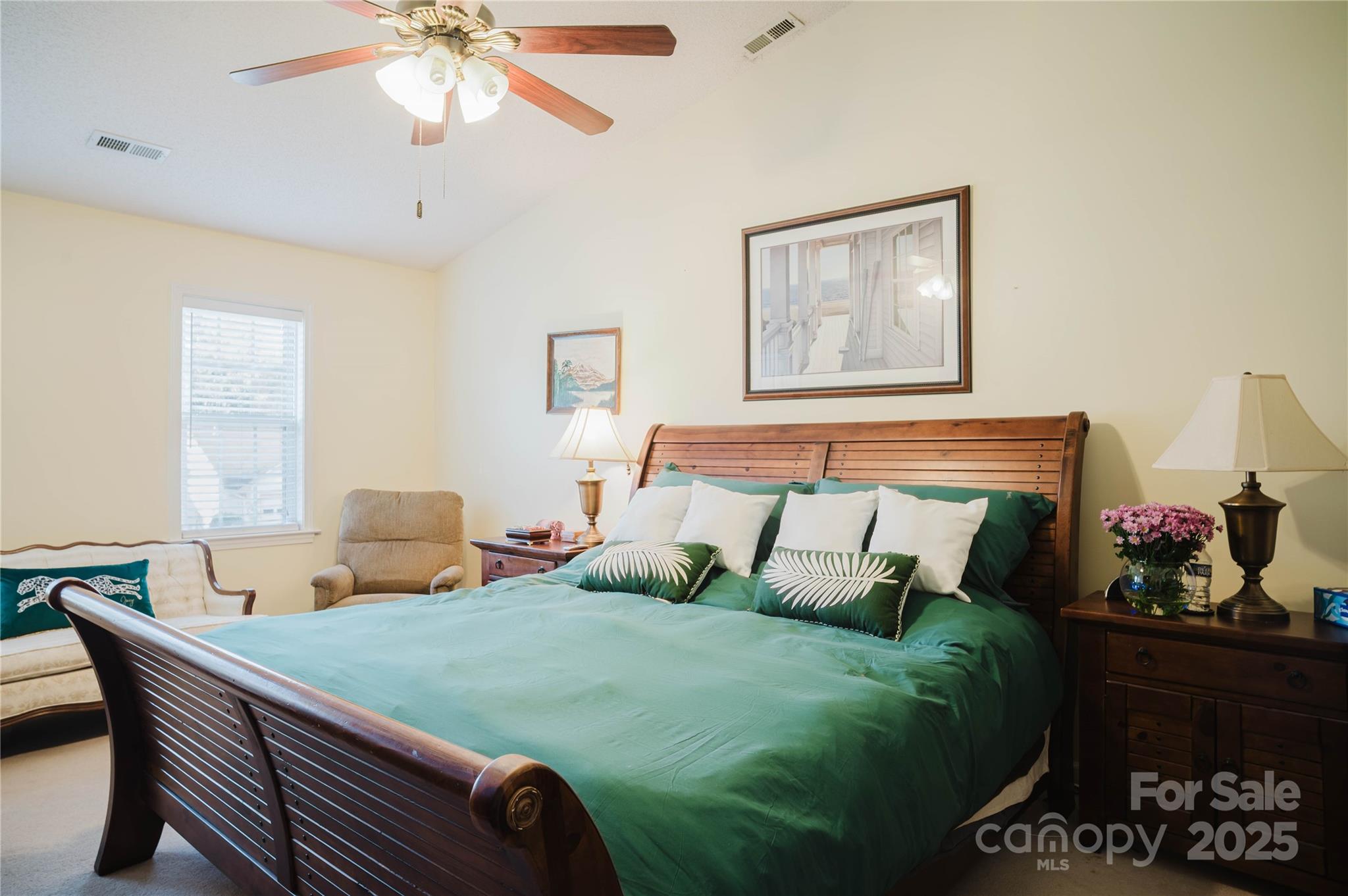 property viewer photo 25