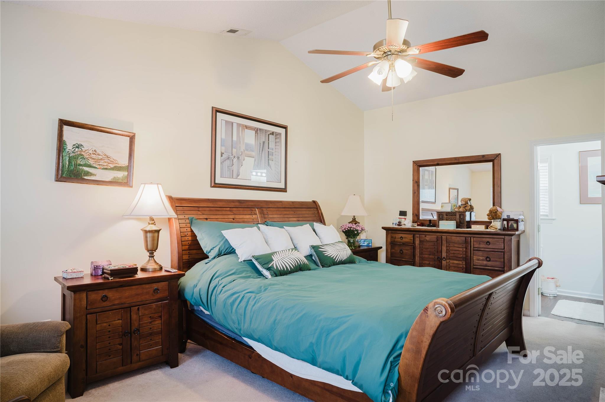 property viewer photo 26