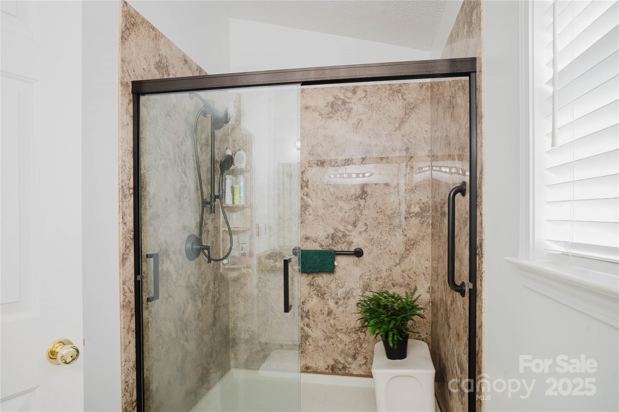 property viewer photo 28
