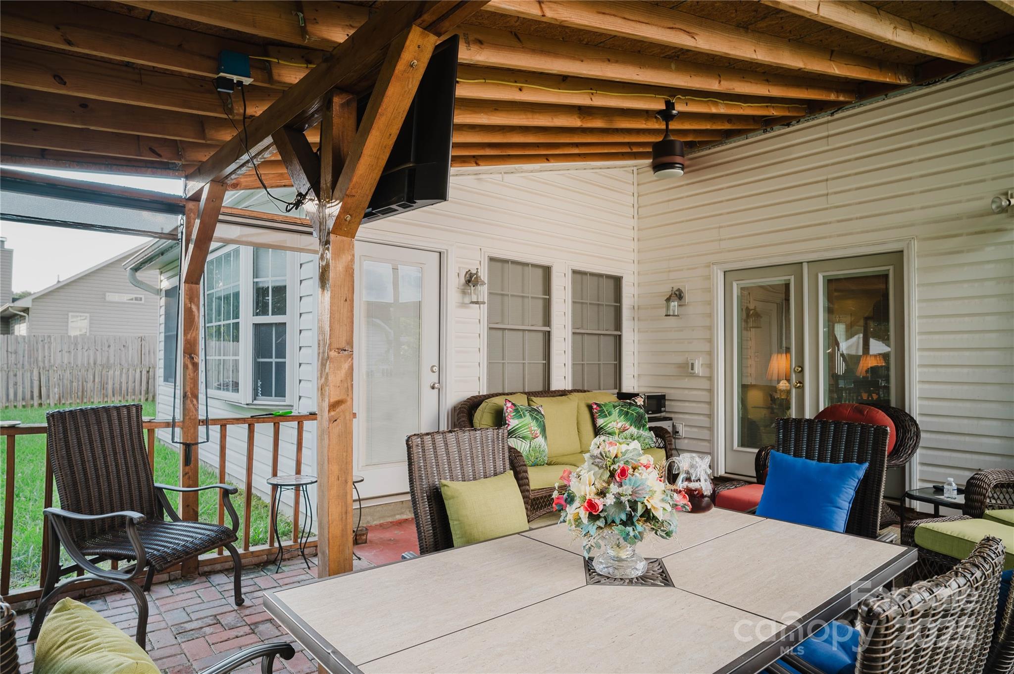 property viewer photo 38