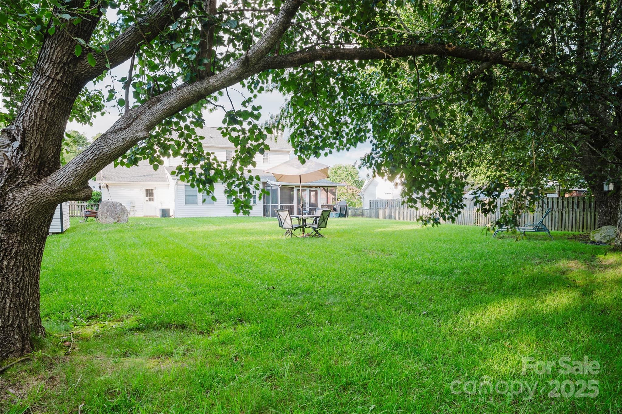 property viewer photo 40