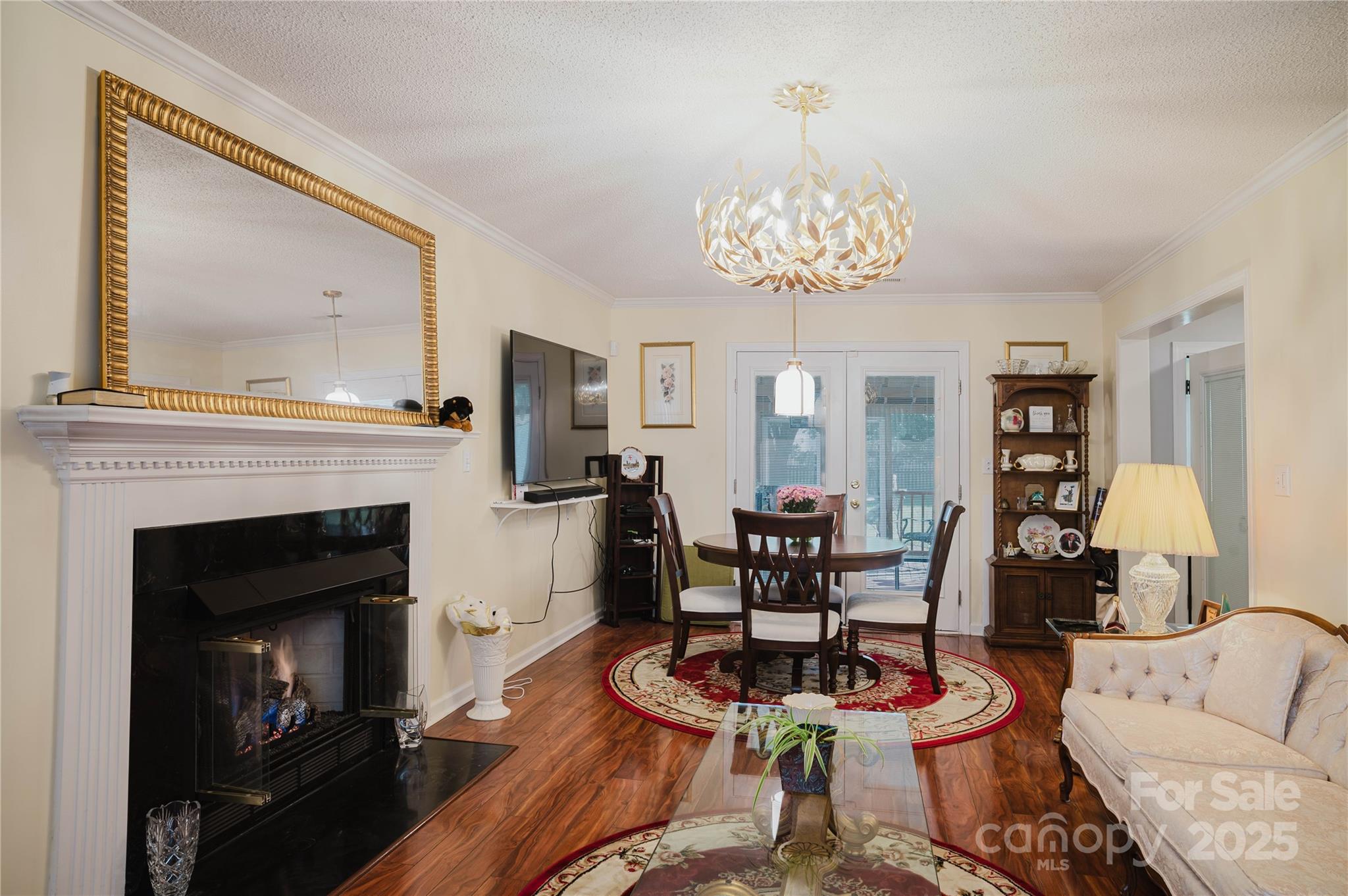 property viewer photo 7