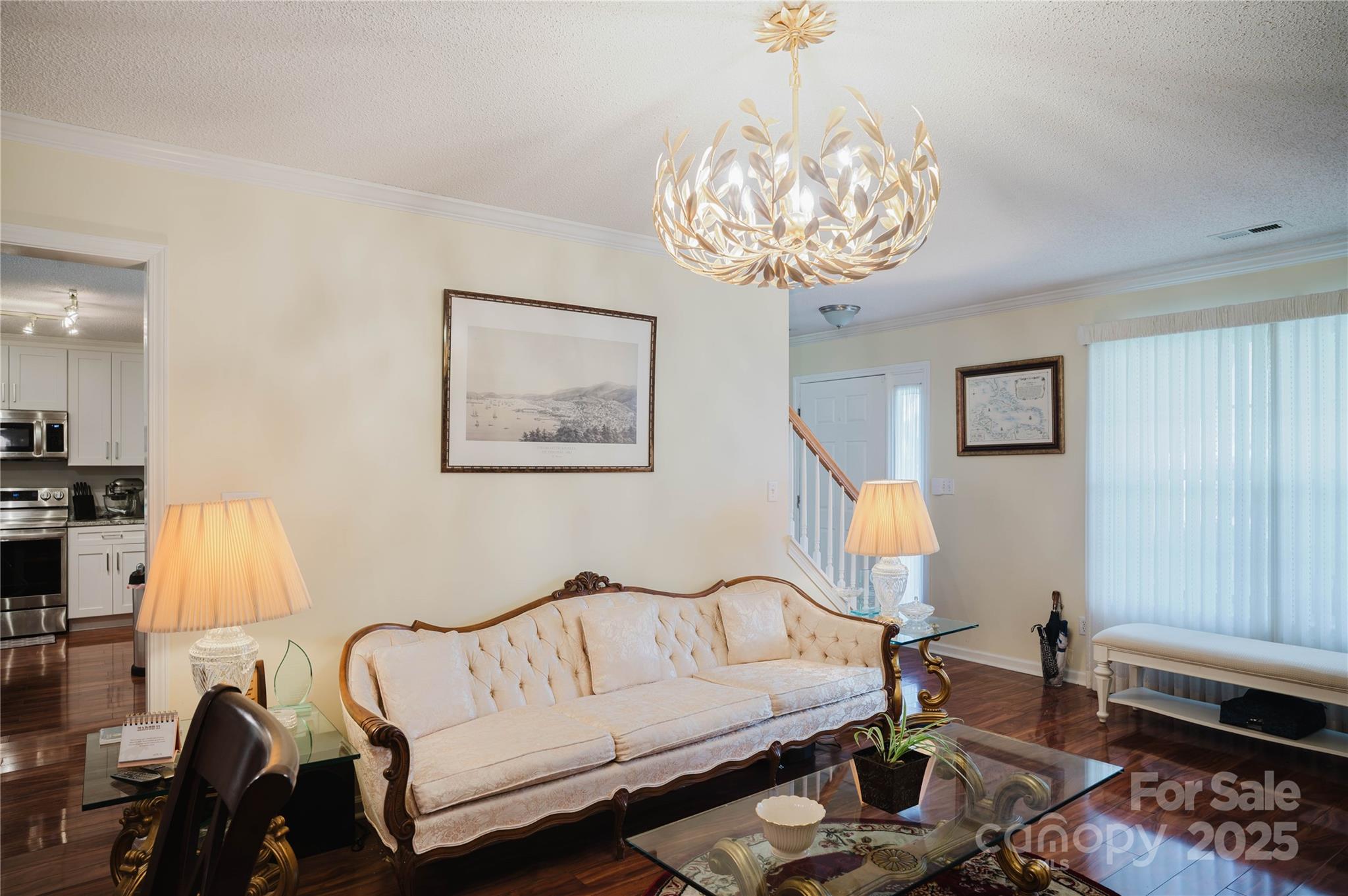 property viewer photo 9