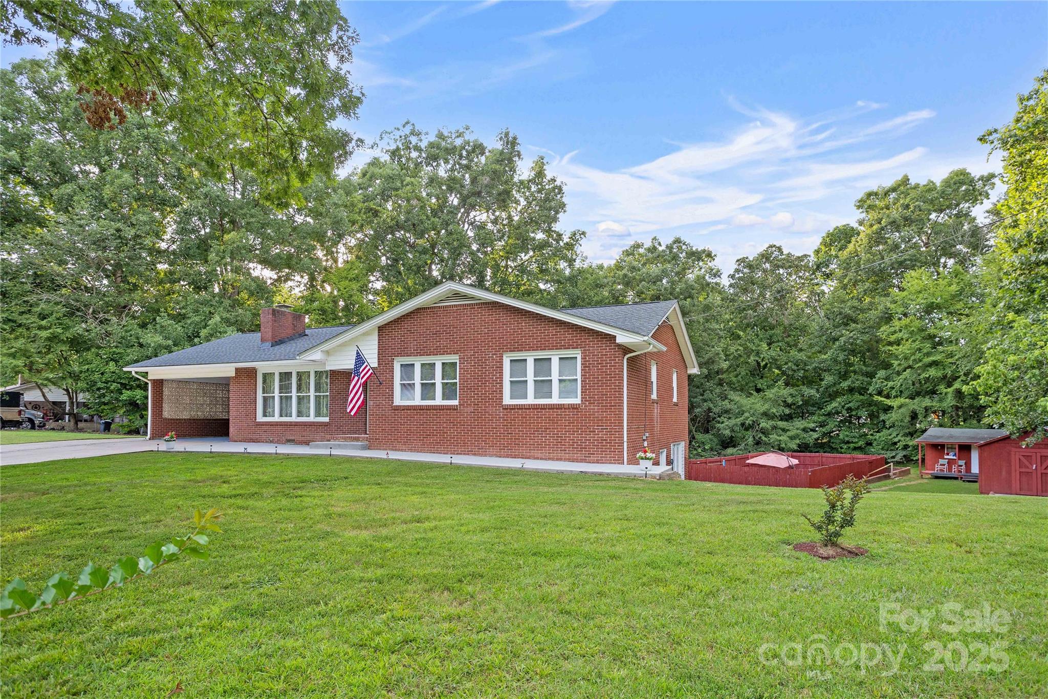 main property photo 0