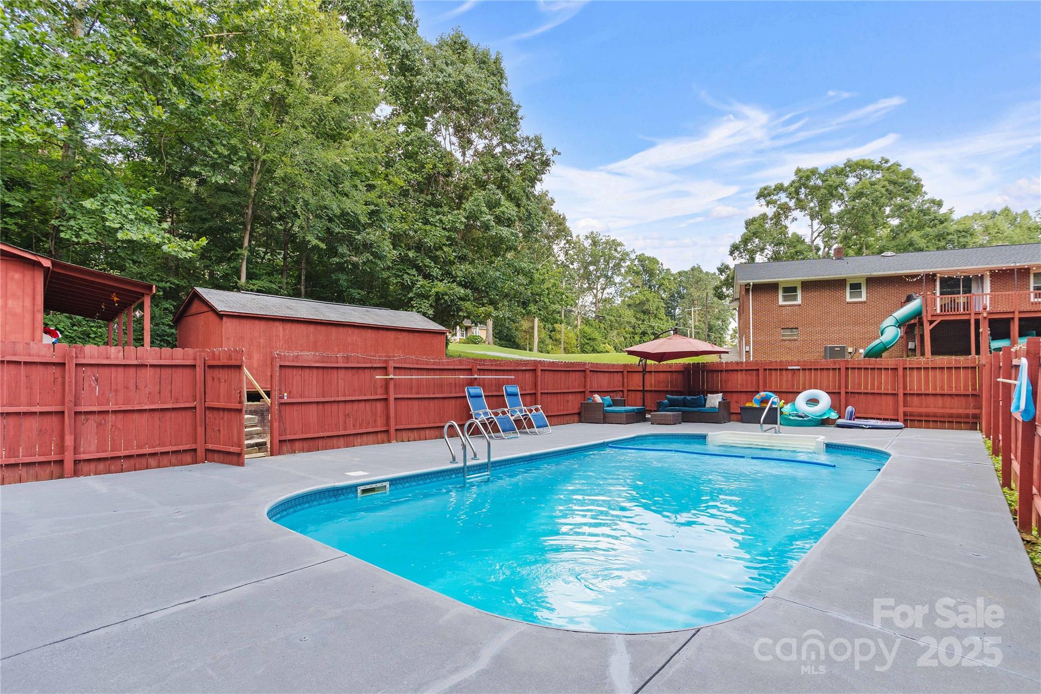 property viewer photo 36