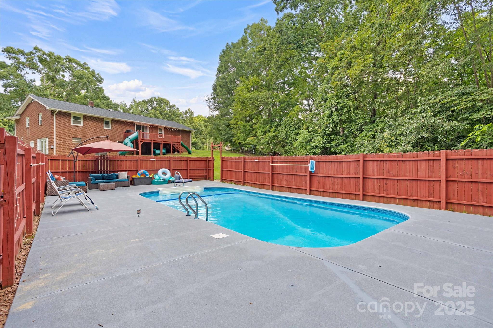 property viewer photo 37