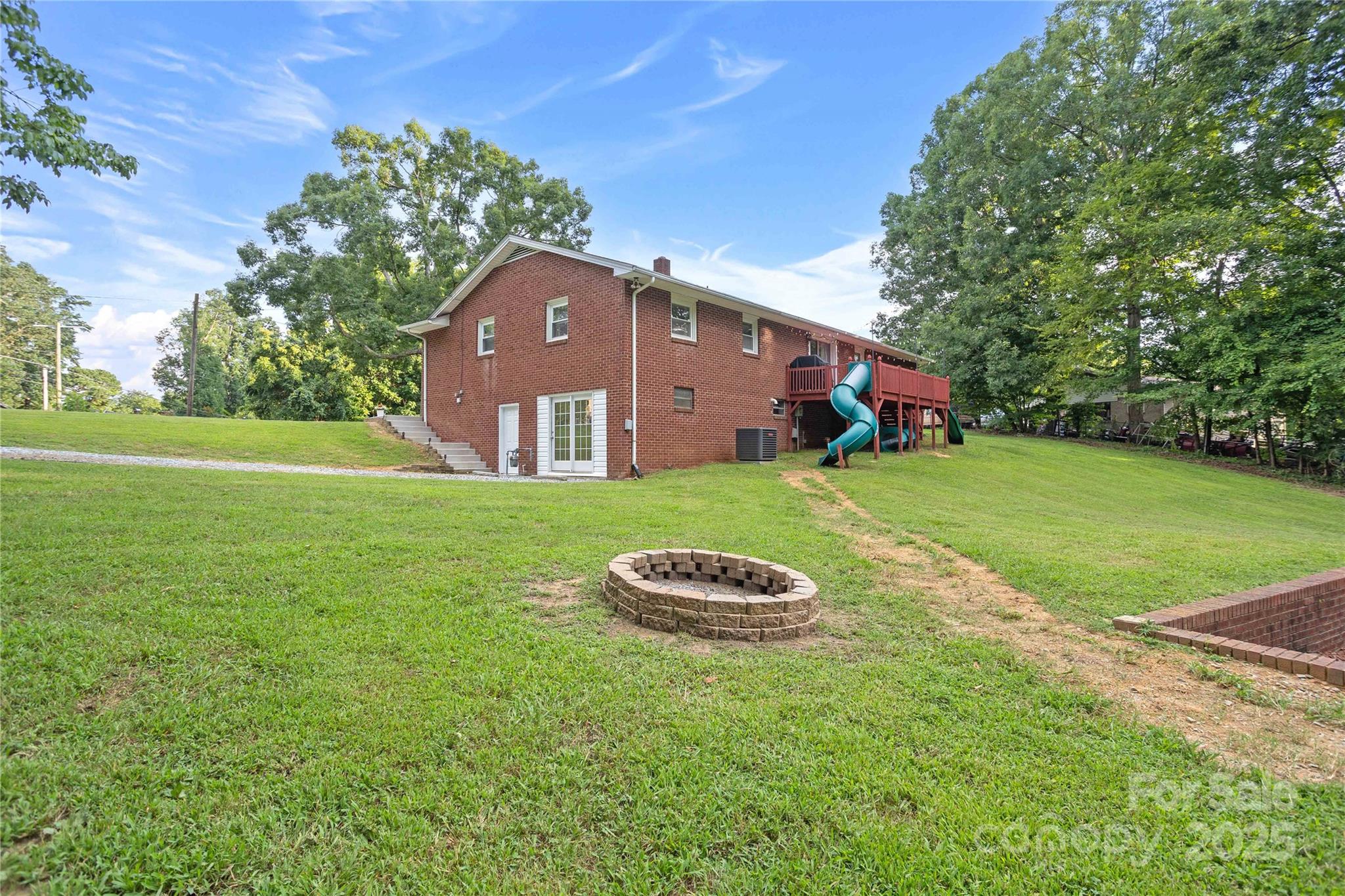 property viewer photo 41