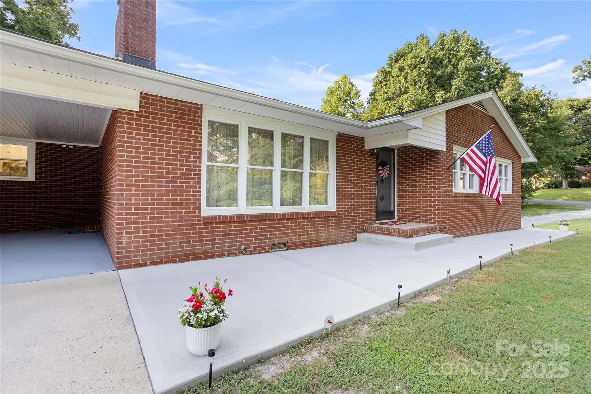 property viewer photo 6