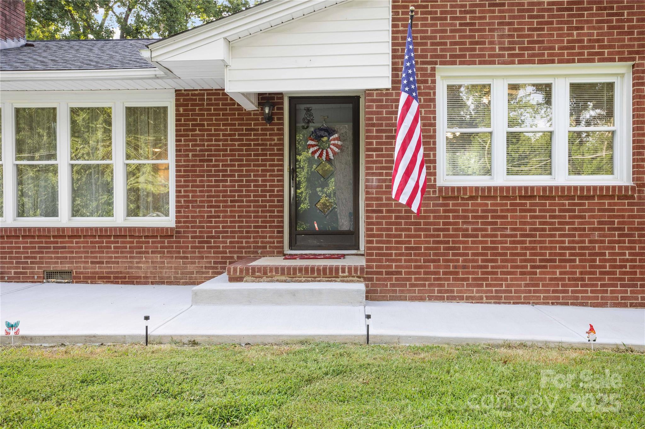 property viewer photo 7