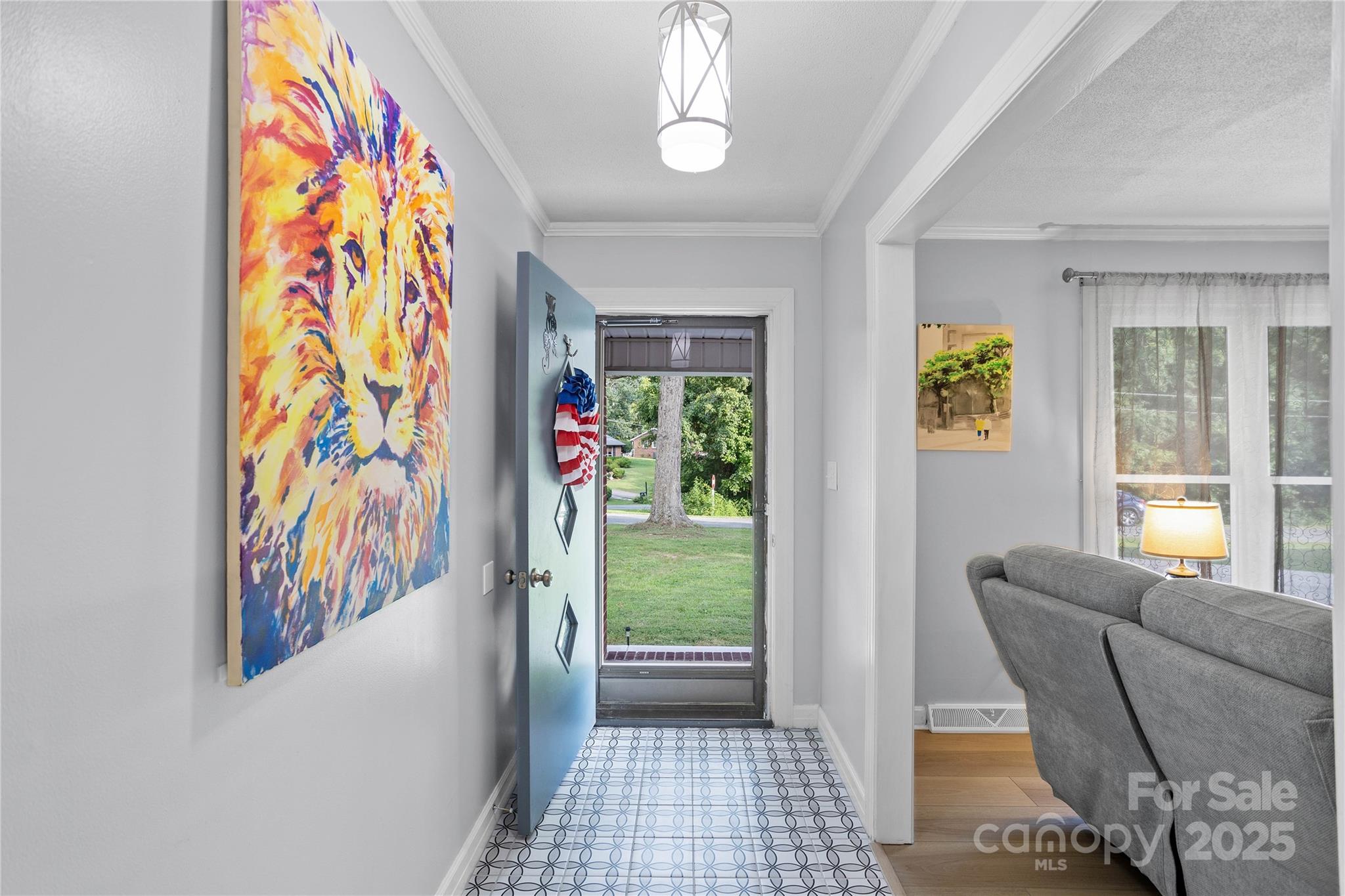 property viewer photo 9