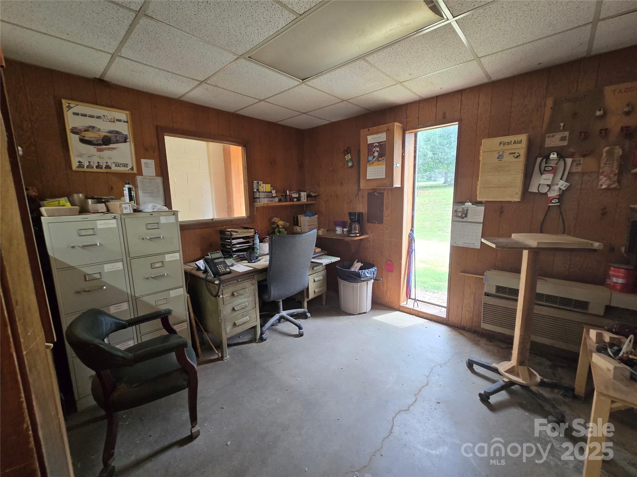 main property photo 11