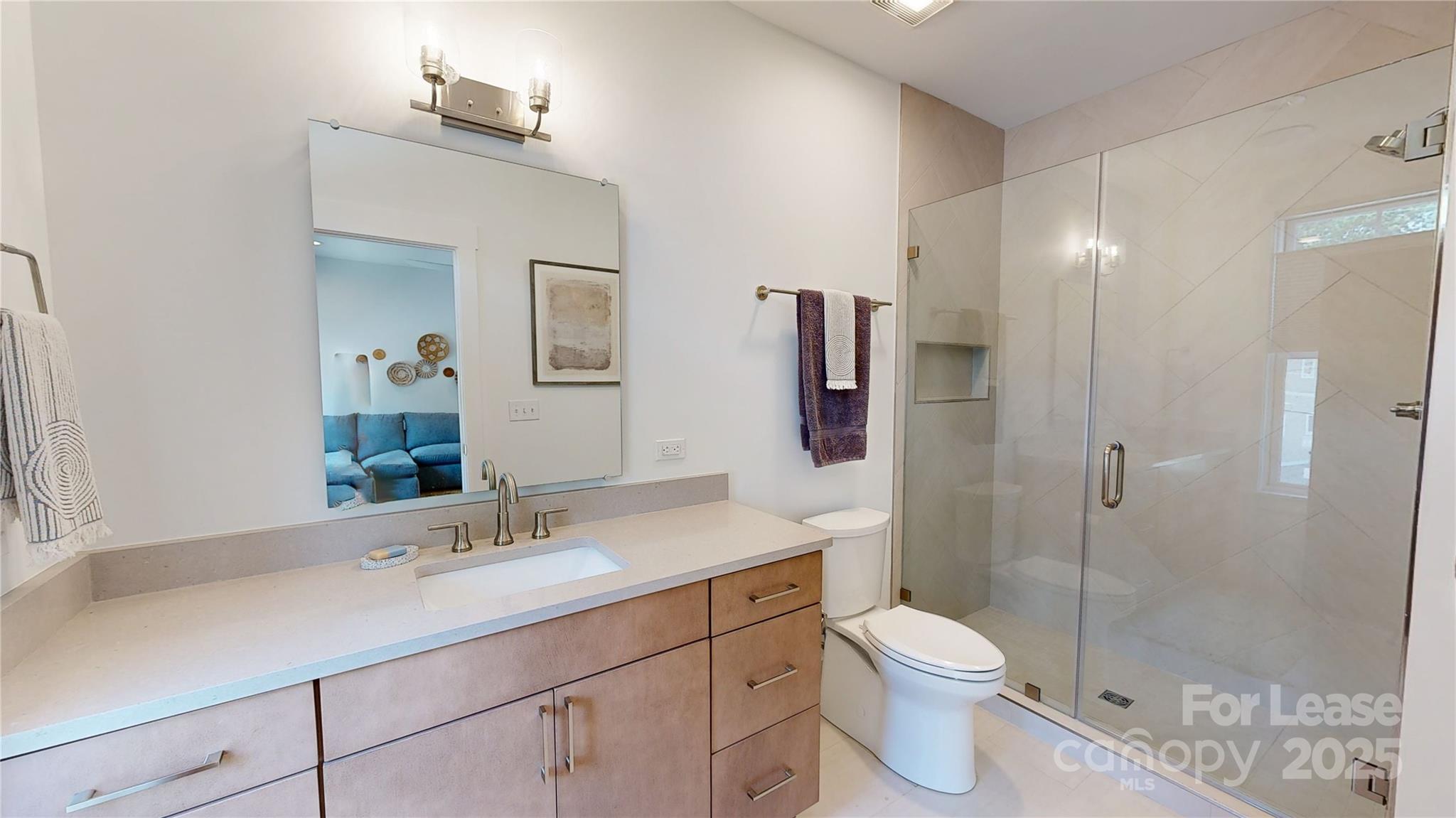 property viewer photo 16