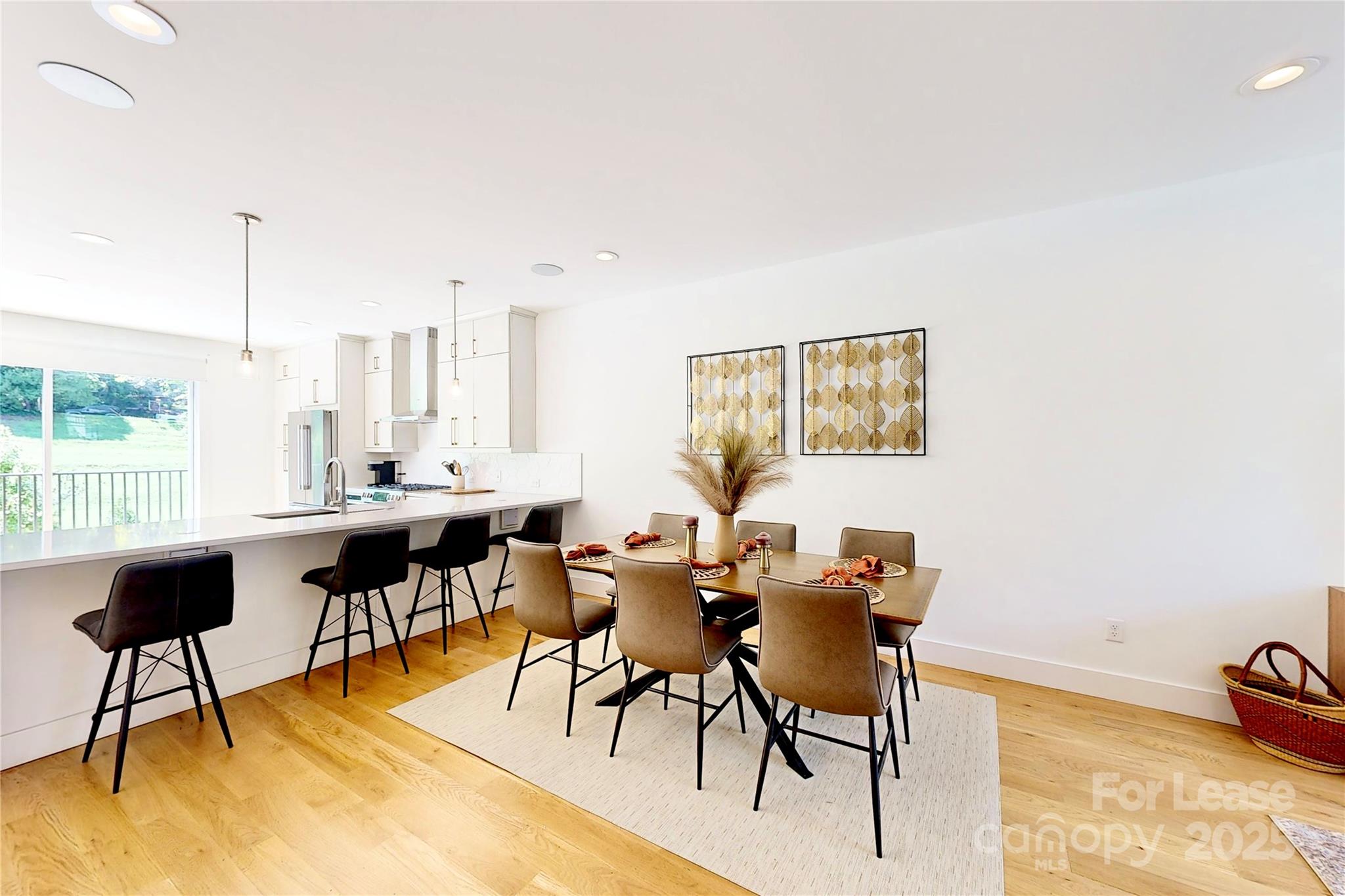 property viewer photo 5