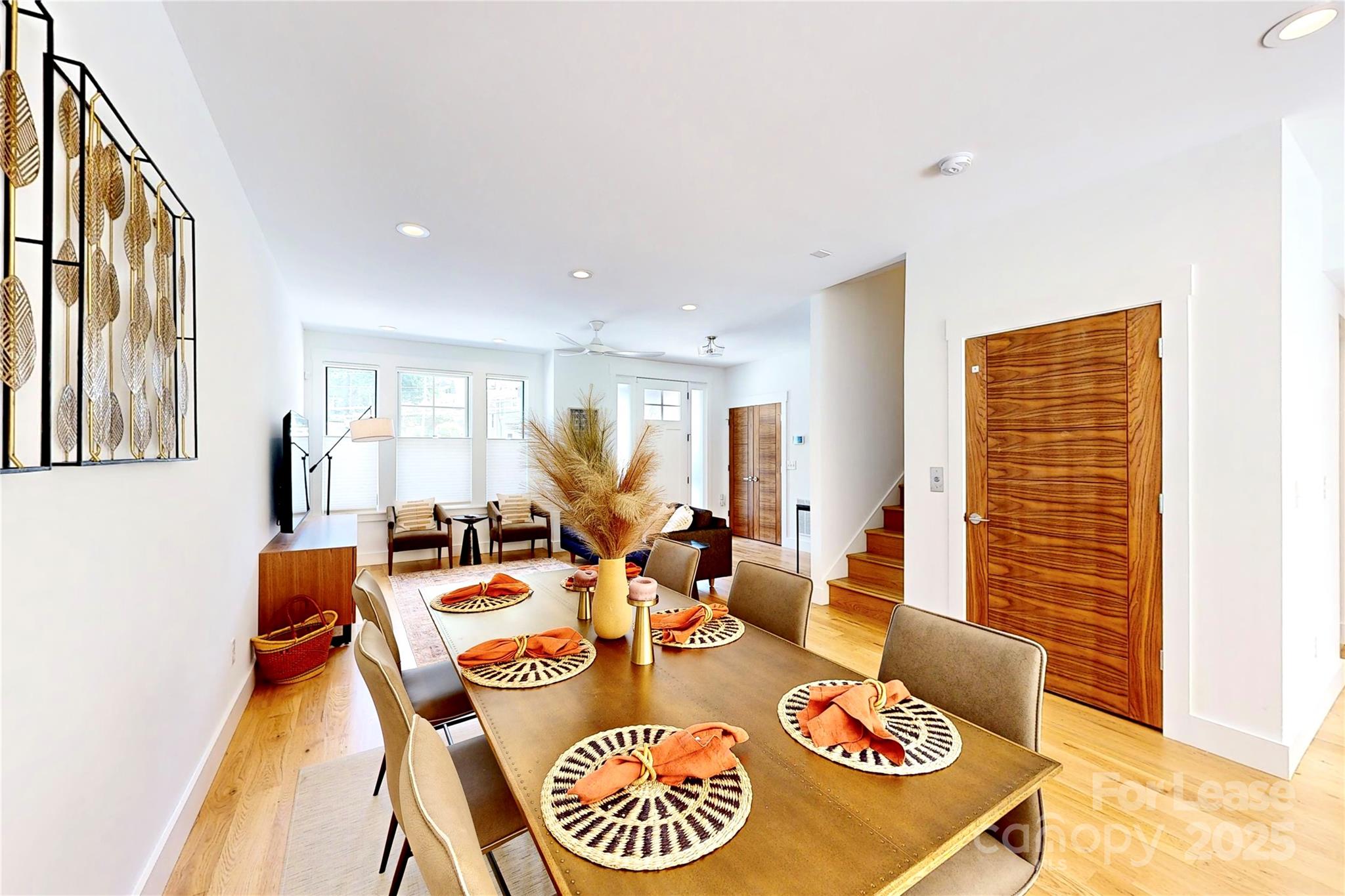 property viewer photo 6