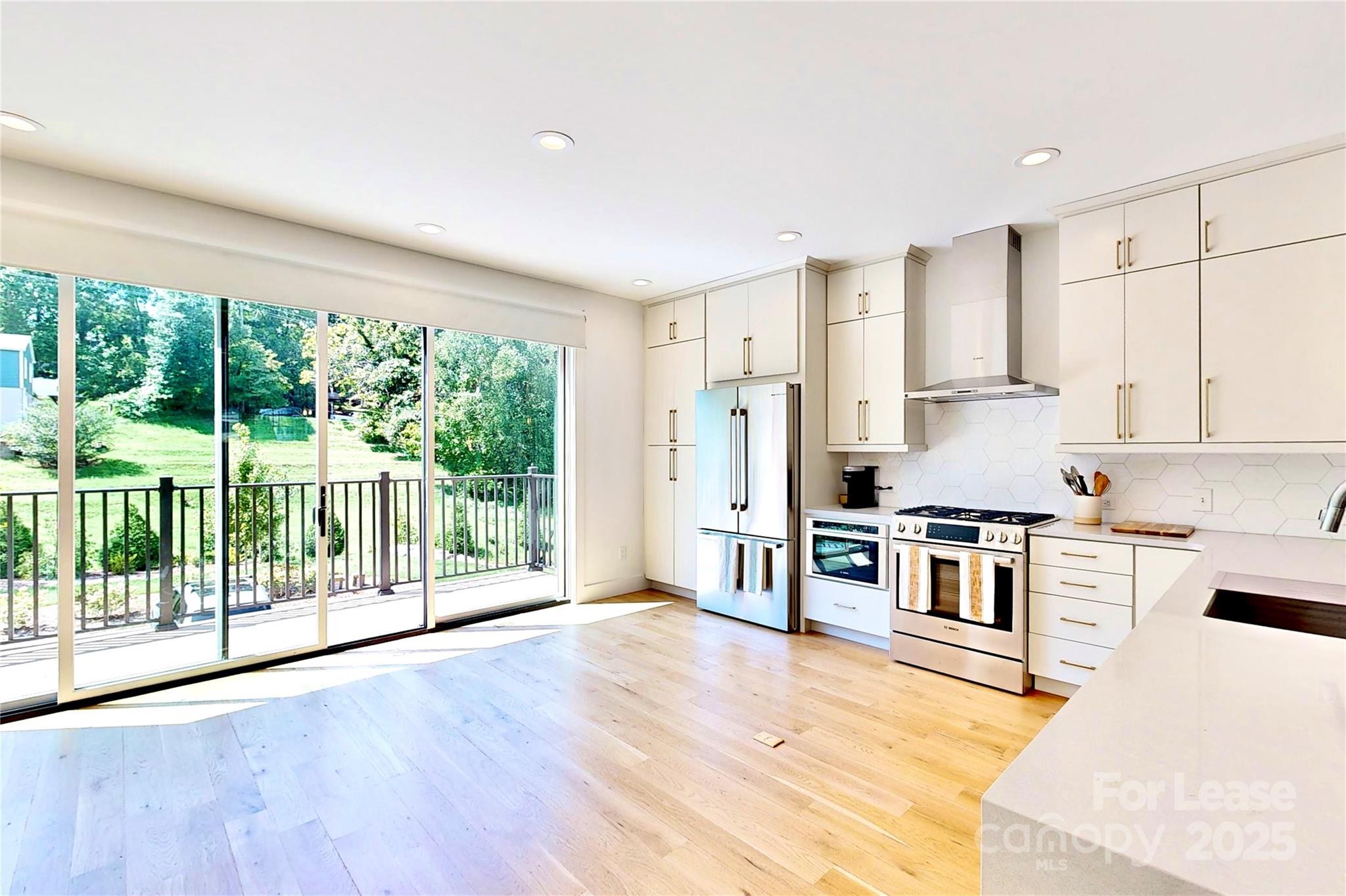 property viewer photo 8