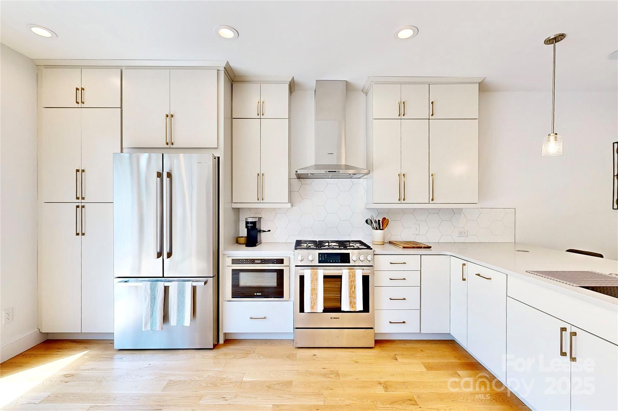 property viewer photo 9