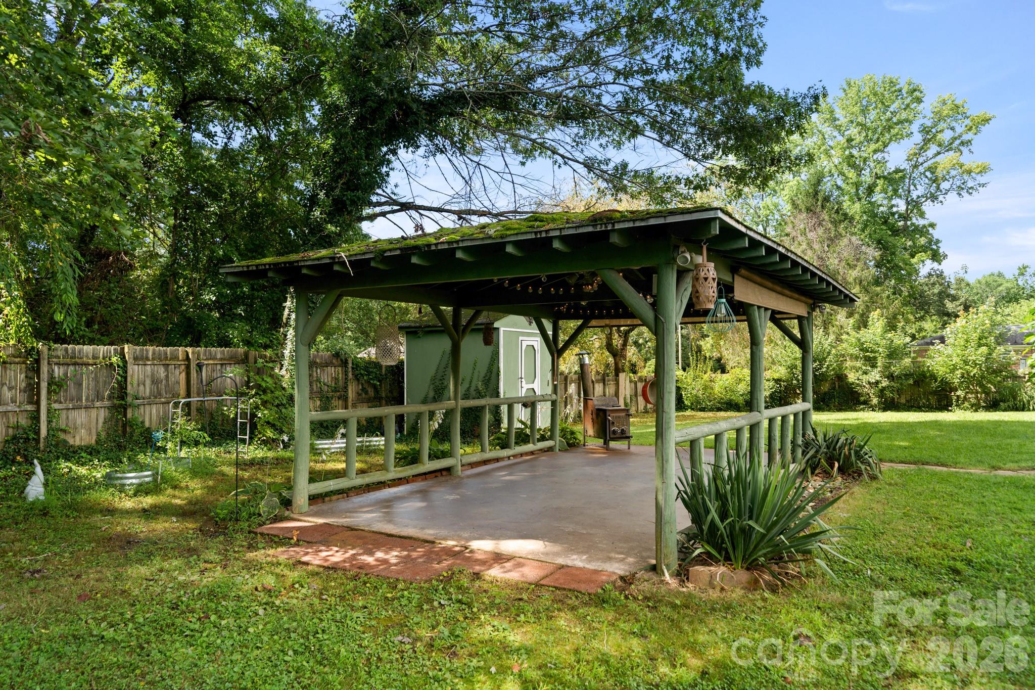 main property photo 38
