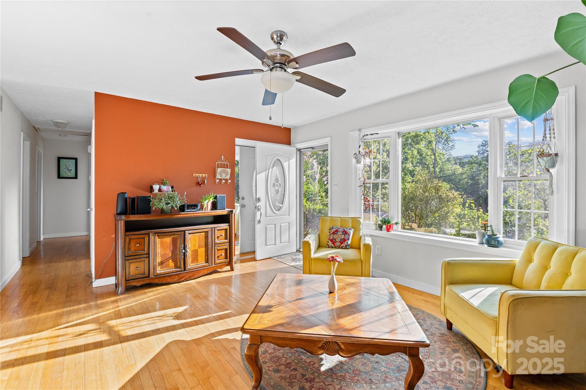 property viewer photo 1