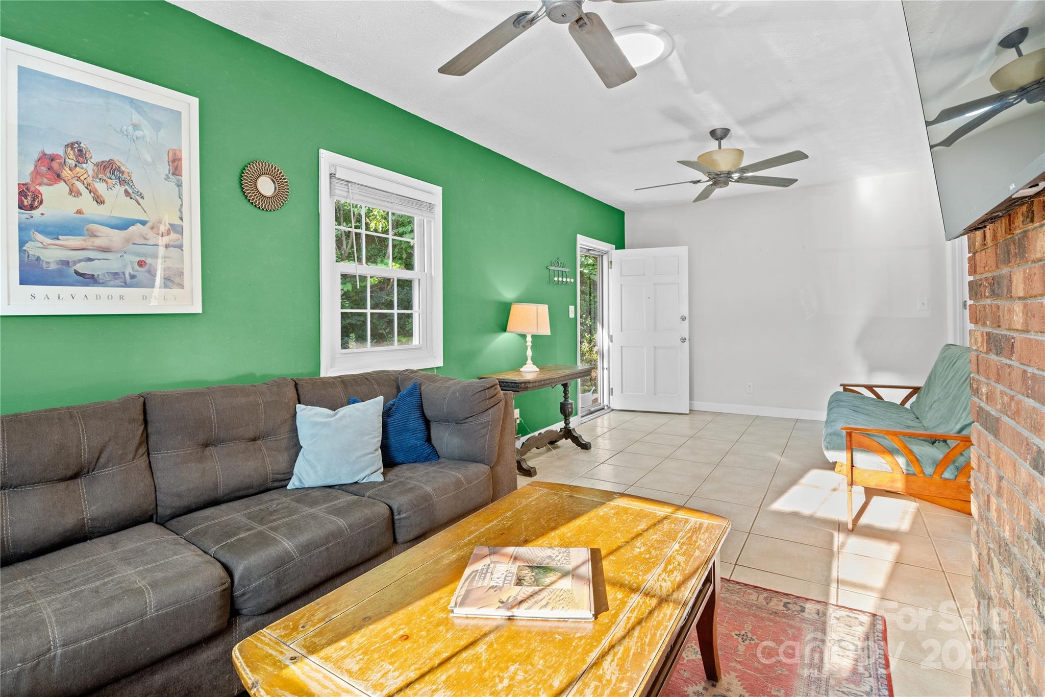 property viewer photo 18
