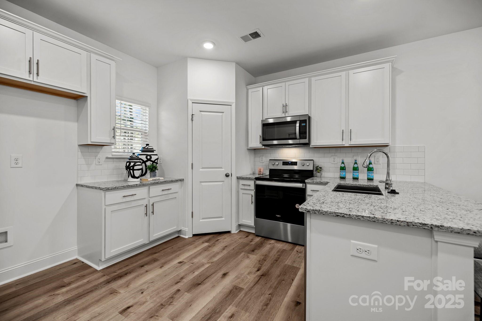 property viewer photo 1