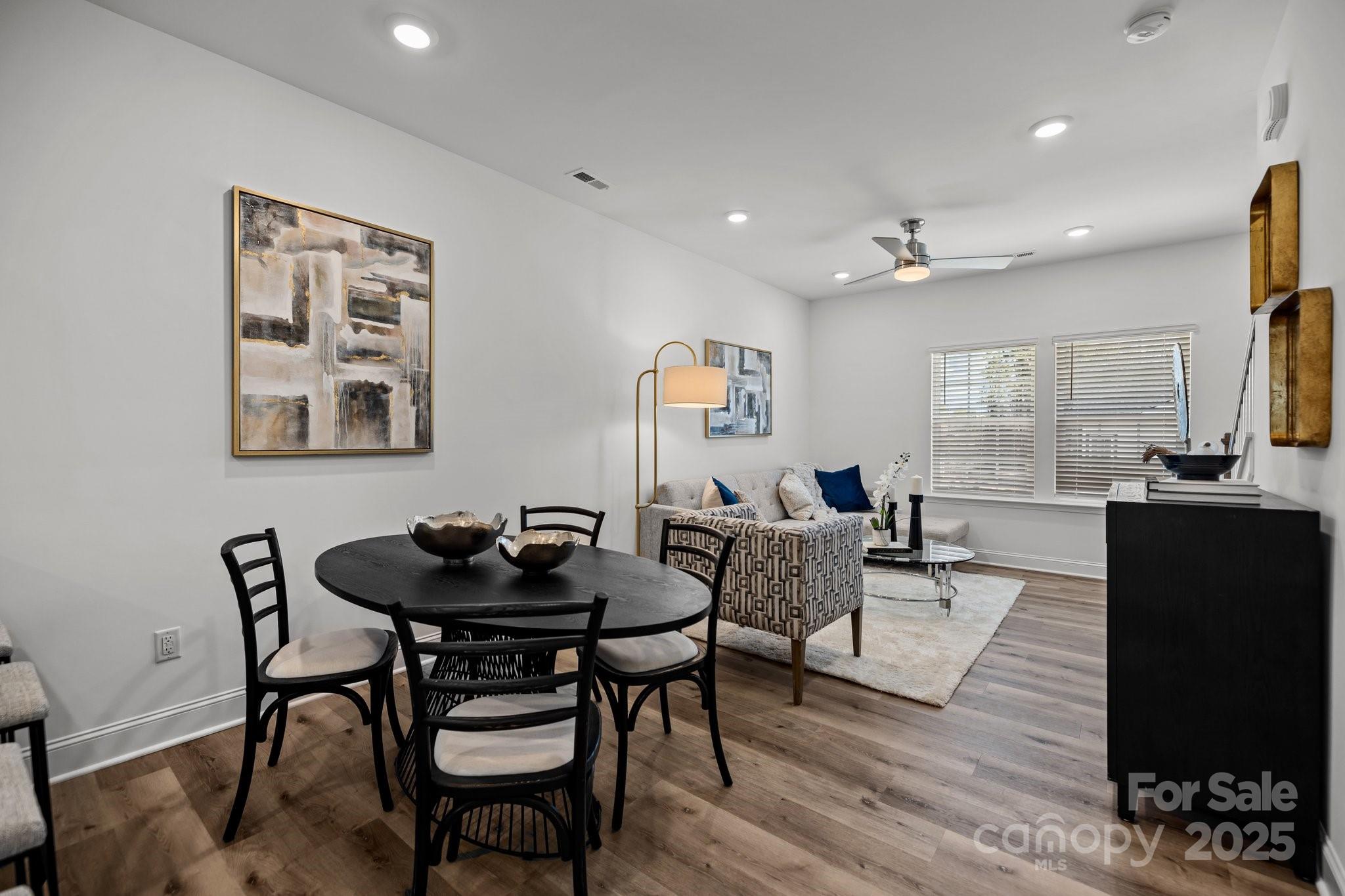 property viewer photo 6