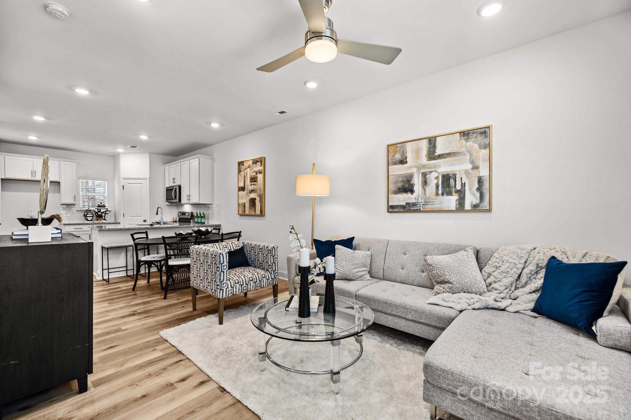 property viewer photo 9
