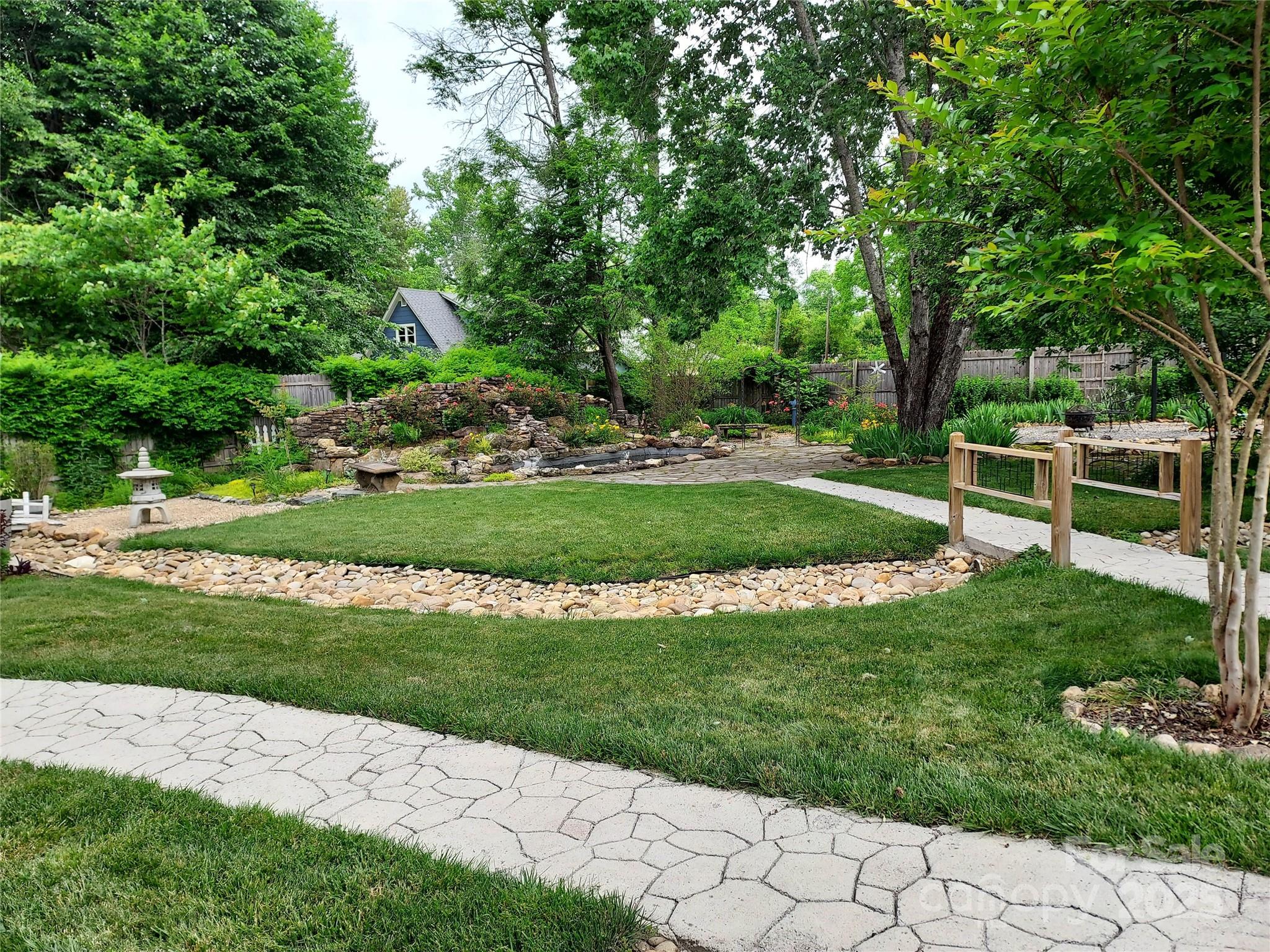 main property photo 35