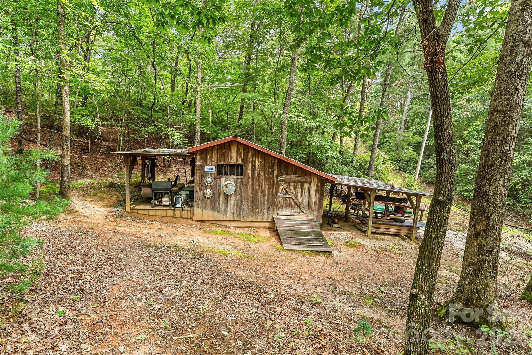 main property photo 35