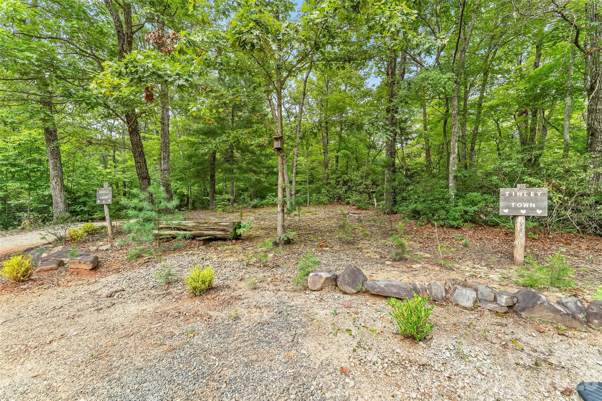 main property photo 45