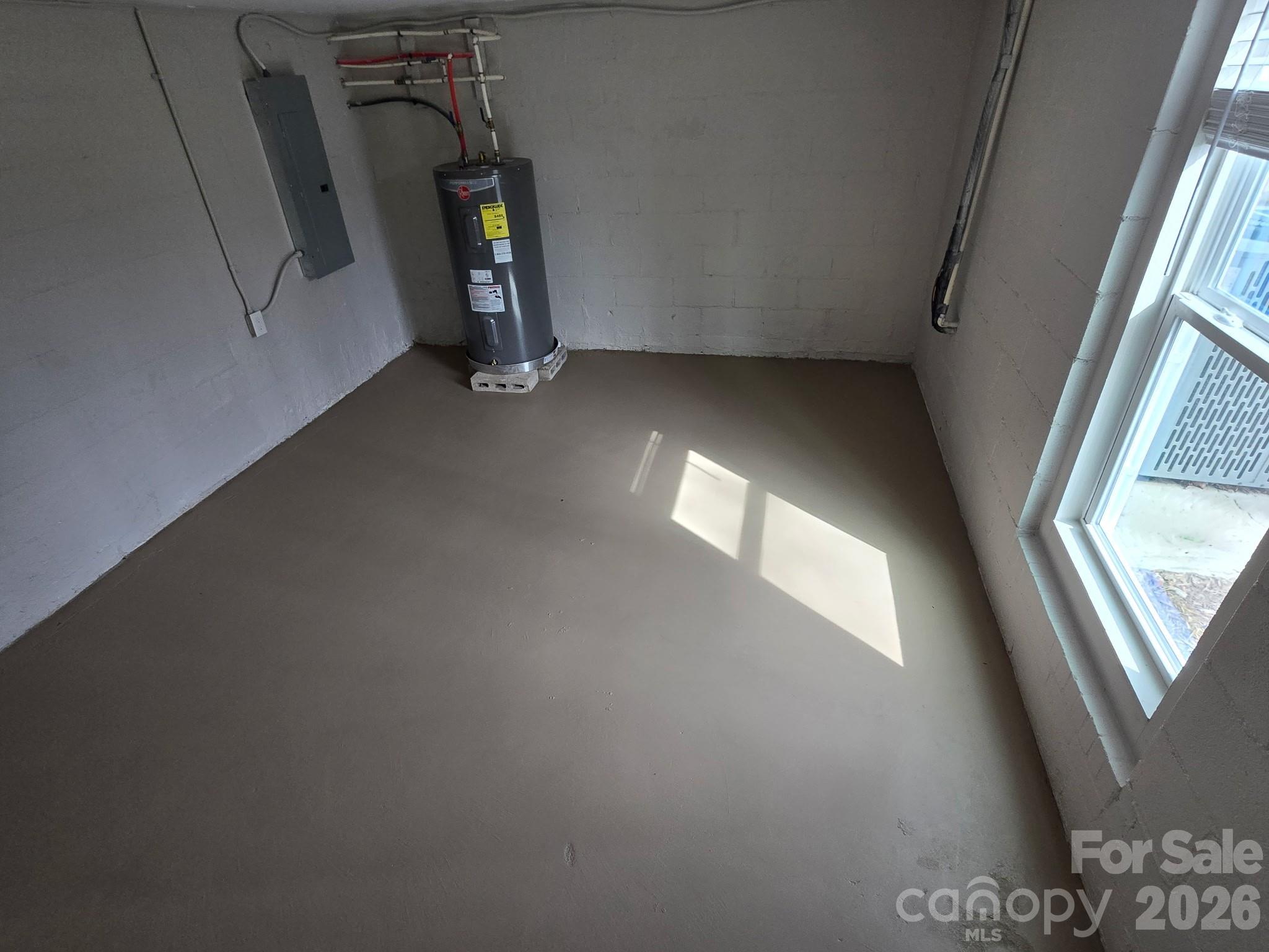 main property photo 24