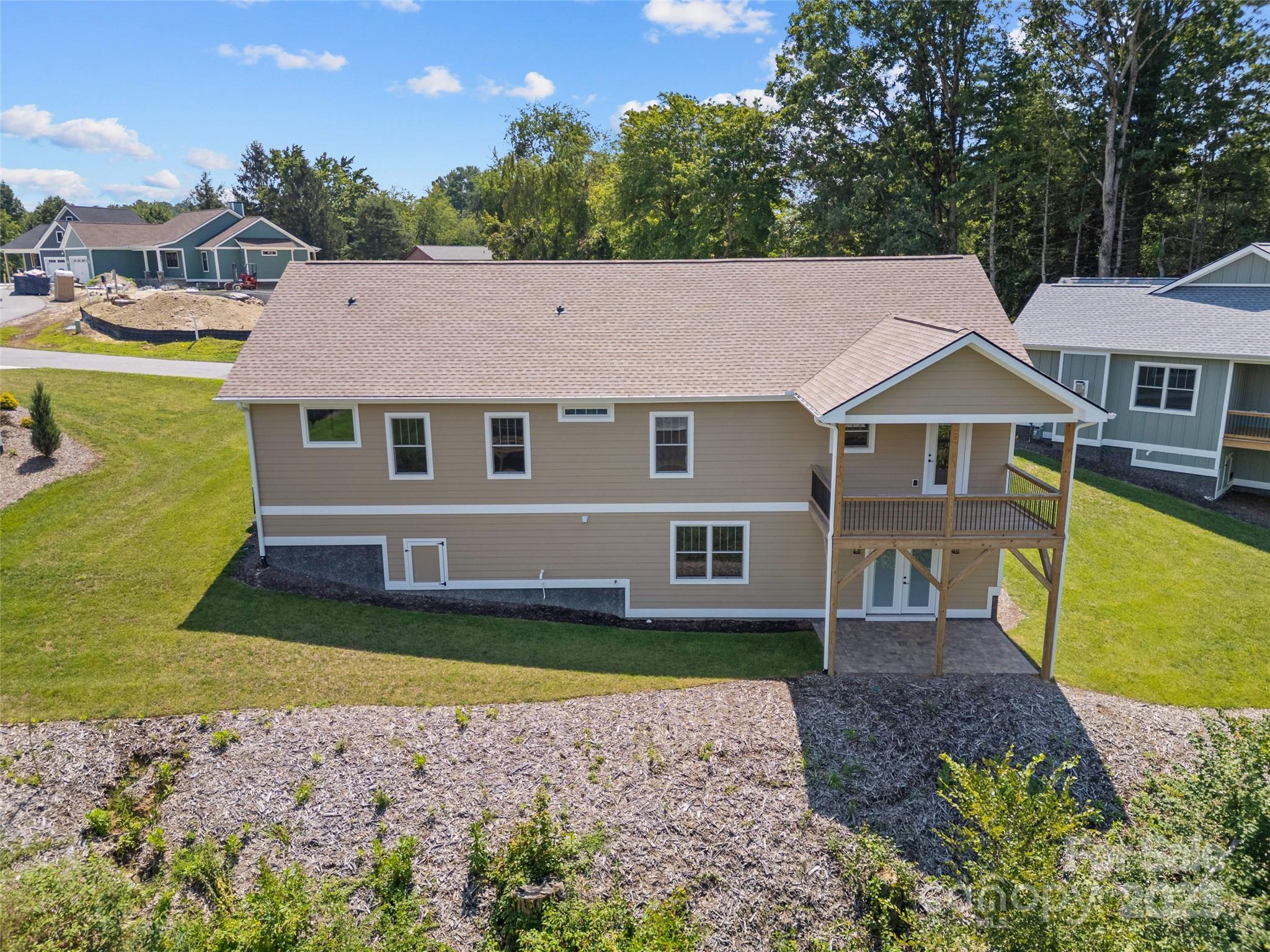 main property photo 9