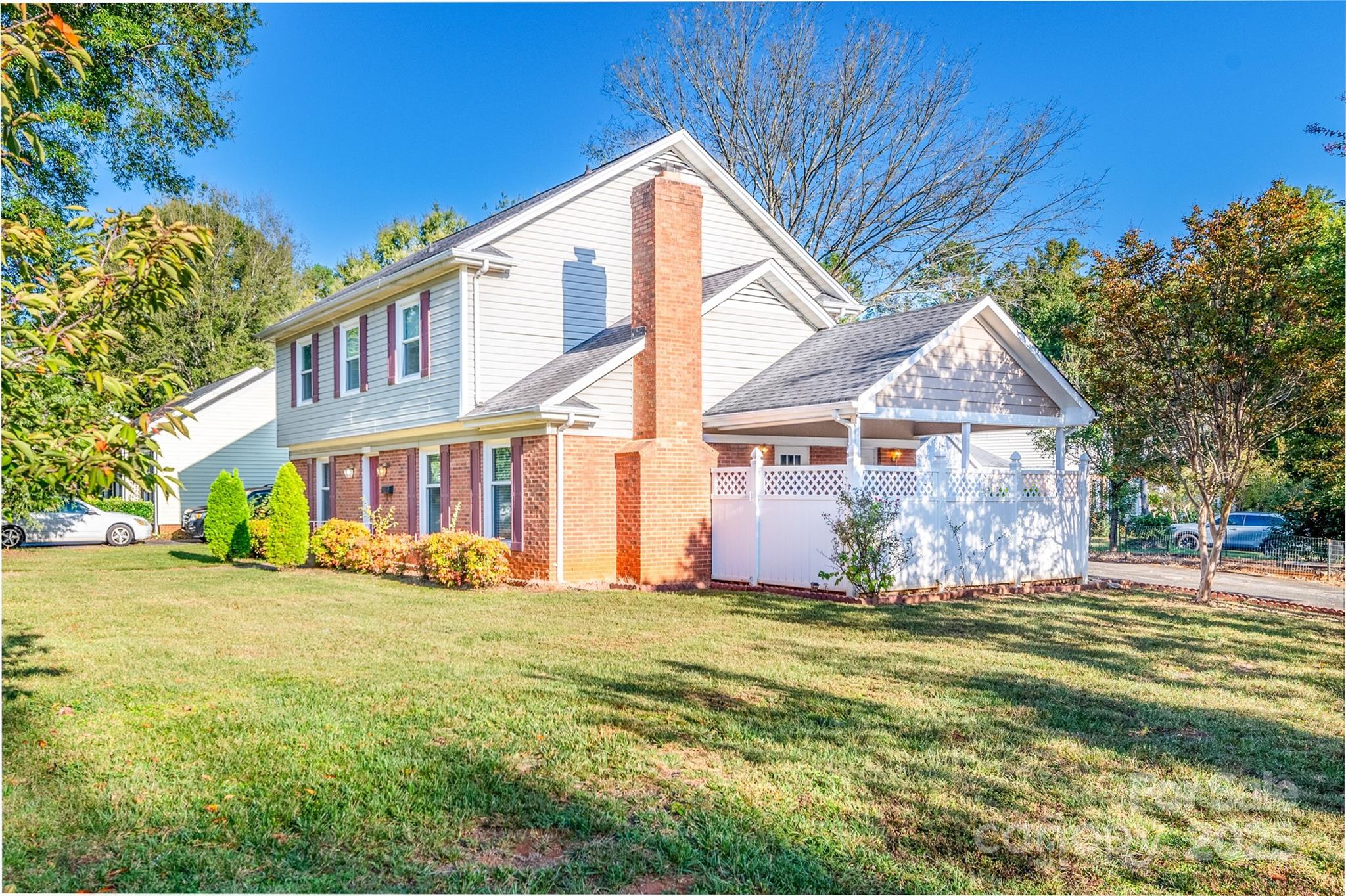 main property photo 30