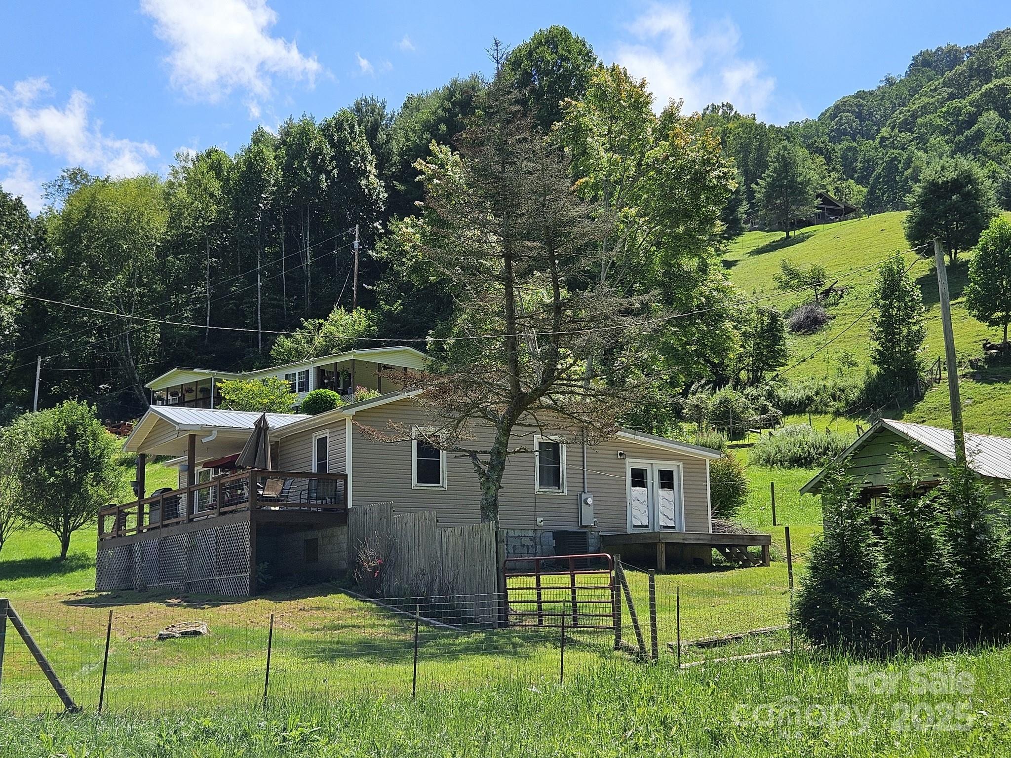 property viewer photo 25
