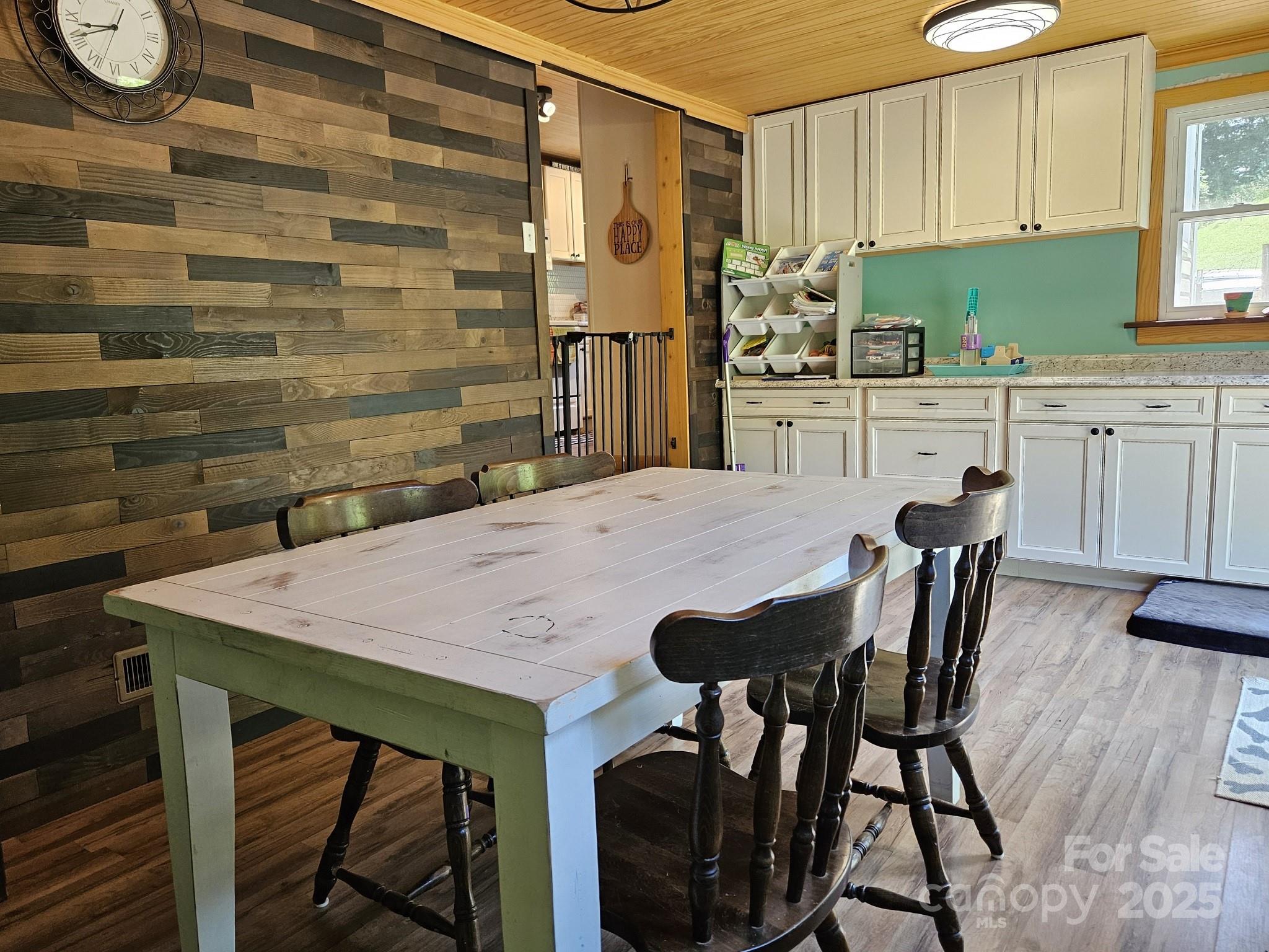 property viewer photo 8