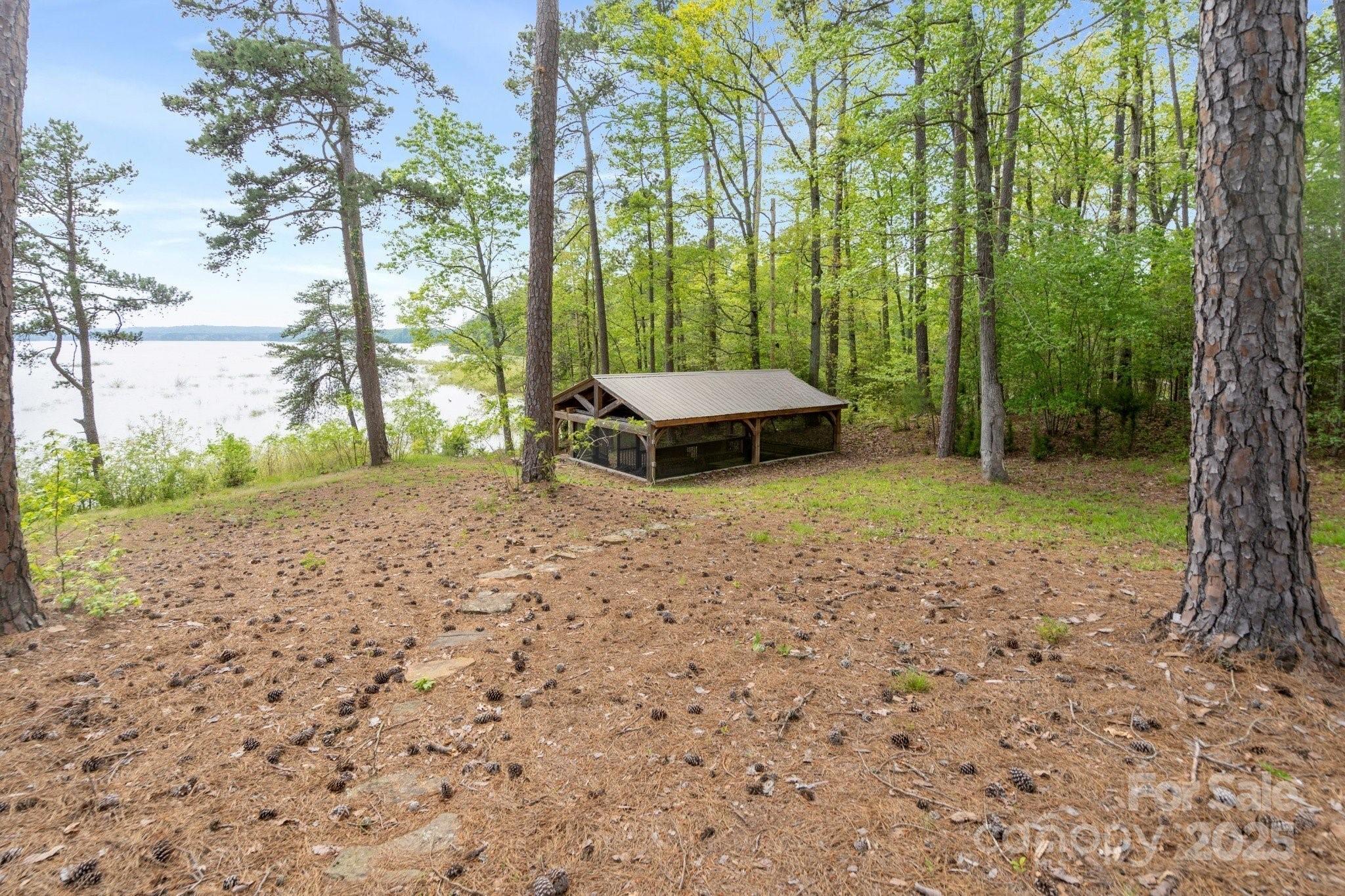 main property photo 33