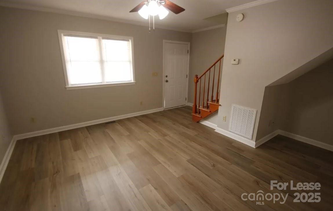 property viewer photo 2