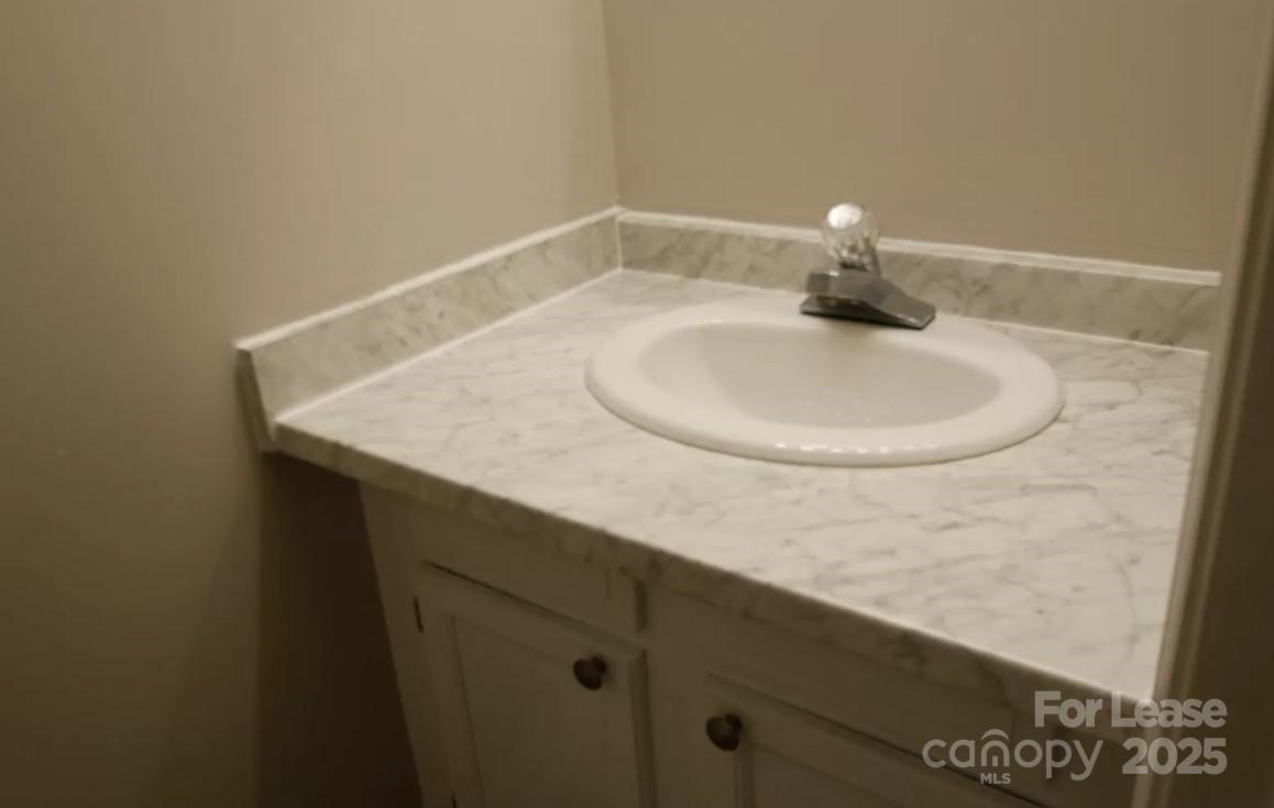 property viewer photo 3
