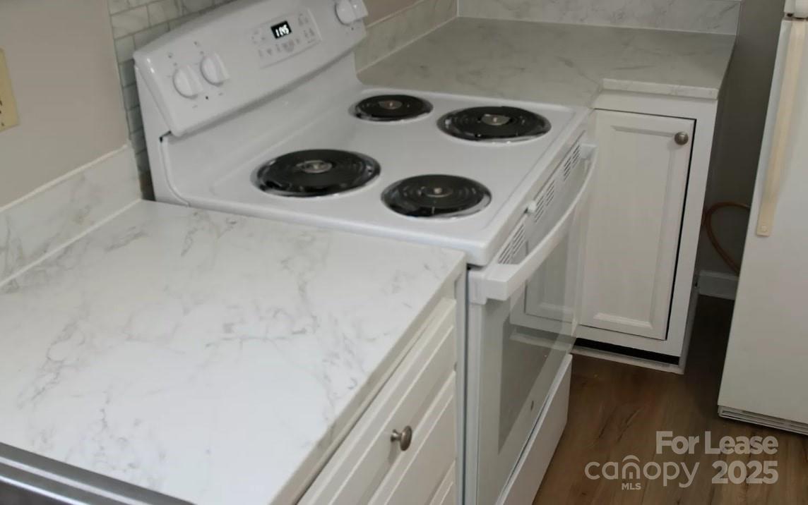 property viewer photo 7